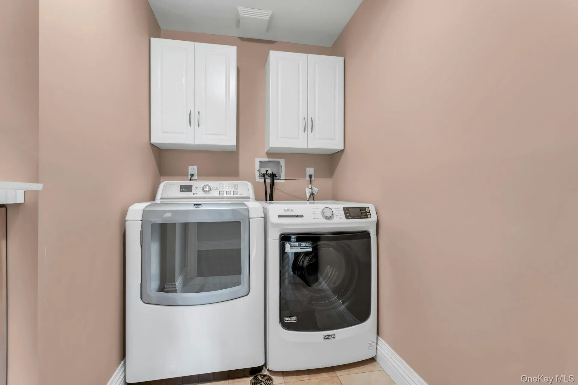 11 Plandome Drive, North Hempstead, NY, 6 Bedrooms Bedrooms, 11 Rooms Rooms,5 BathroomsBathrooms,Residential Lease,For Rent,Plandome,0,1002417 11 Plandome Drive, North Hempstead, NY, 6 Bedrooms Bedrooms, 11 Rooms Rooms,5 BathroomsBathrooms,Residential Lease,For Rent,Plandome,0,1002417