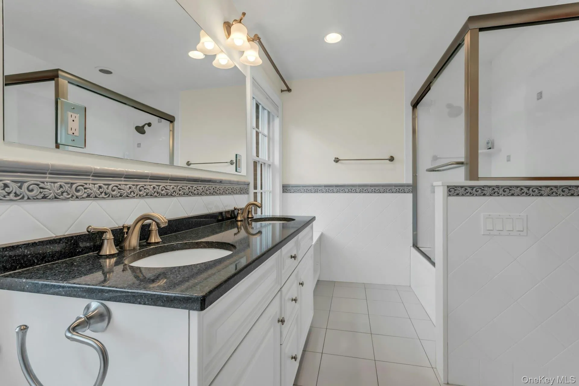11 Plandome Drive, North Hempstead, NY, 6 Bedrooms Bedrooms, 11 Rooms Rooms,5 BathroomsBathrooms,Residential Lease,For Rent,Plandome,0,1002417 11 Plandome Drive, North Hempstead, NY, 6 Bedrooms Bedrooms, 11 Rooms Rooms,5 BathroomsBathrooms,Residential Lease,For Rent,Plandome,0,1002417