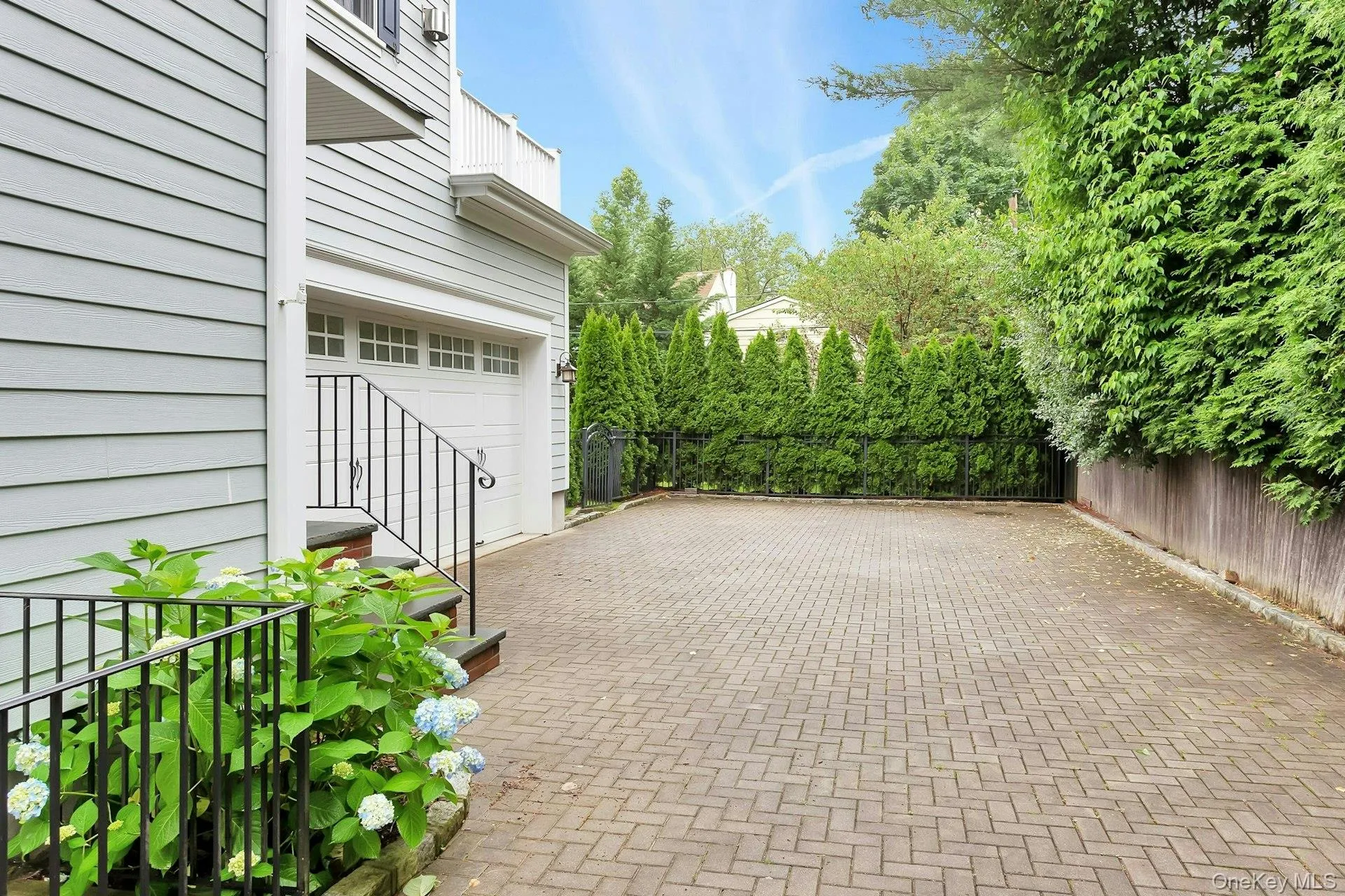 11 Plandome Drive, North Hempstead, NY, 6 Bedrooms Bedrooms, 11 Rooms Rooms,5 BathroomsBathrooms,Residential Lease,For Rent,Plandome,0,1002417 11 Plandome Drive, North Hempstead, NY, 6 Bedrooms Bedrooms, 11 Rooms Rooms,5 BathroomsBathrooms,Residential Lease,For Rent,Plandome,0,1002417