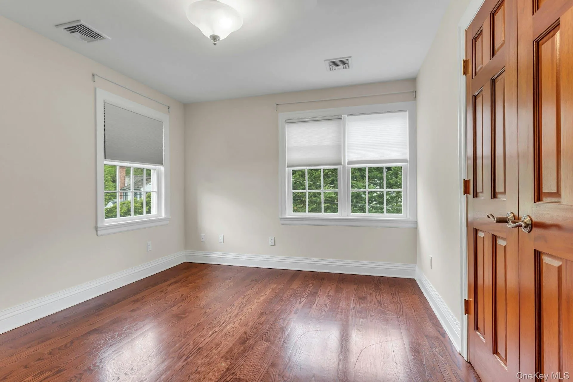 11 Plandome Drive, North Hempstead, NY, 6 Bedrooms Bedrooms, 11 Rooms Rooms,5 BathroomsBathrooms,Residential Lease,For Rent,Plandome,0,1002417 11 Plandome Drive, North Hempstead, NY, 6 Bedrooms Bedrooms, 11 Rooms Rooms,5 BathroomsBathrooms,Residential Lease,For Rent,Plandome,0,1002417