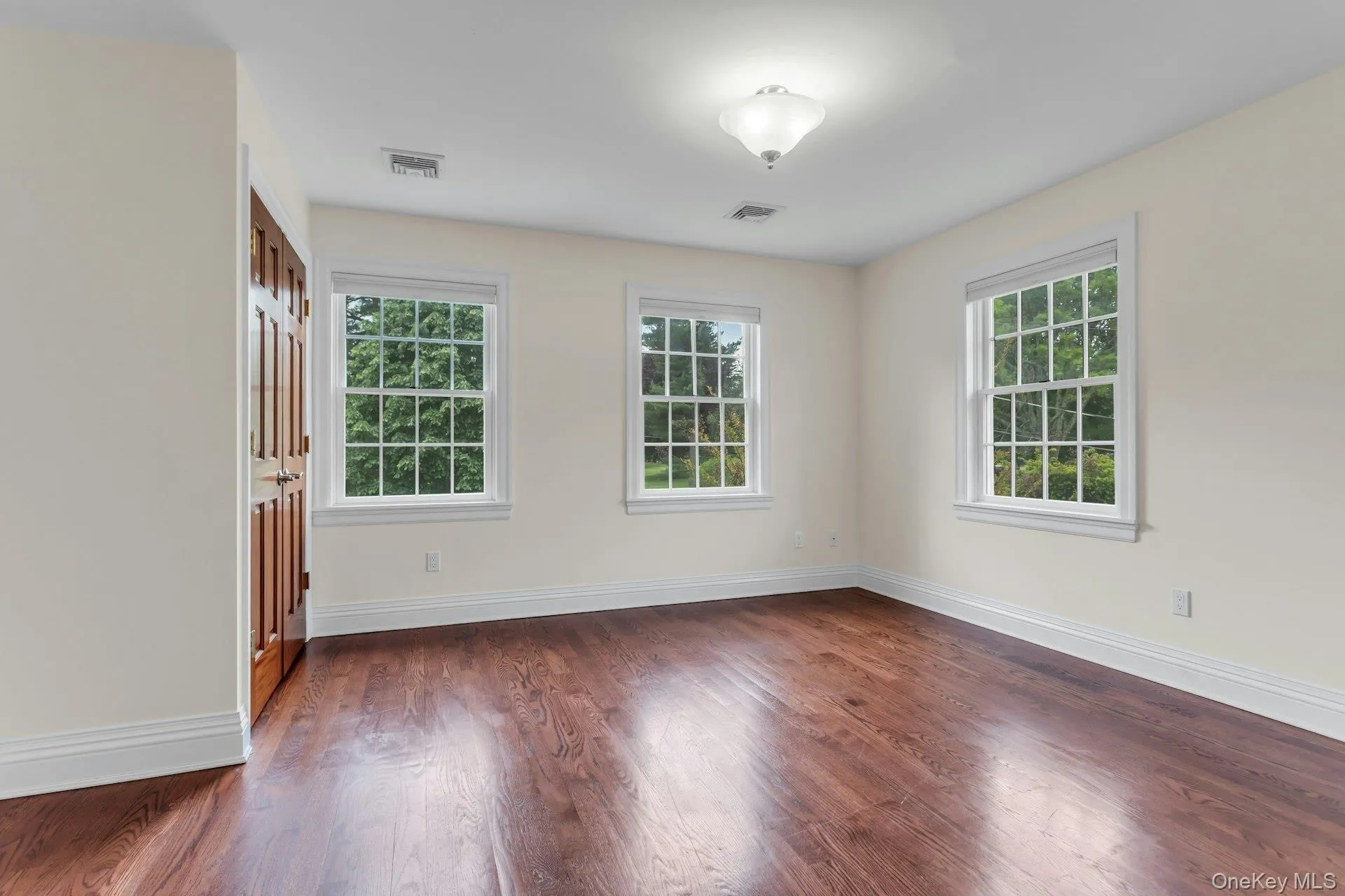 11 Plandome Drive, North Hempstead, NY, 6 Bedrooms Bedrooms, 11 Rooms Rooms,5 BathroomsBathrooms,Residential Lease,For Rent,Plandome,0,1002417 11 Plandome Drive, North Hempstead, NY, 6 Bedrooms Bedrooms, 11 Rooms Rooms,5 BathroomsBathrooms,Residential Lease,For Rent,Plandome,0,1002417