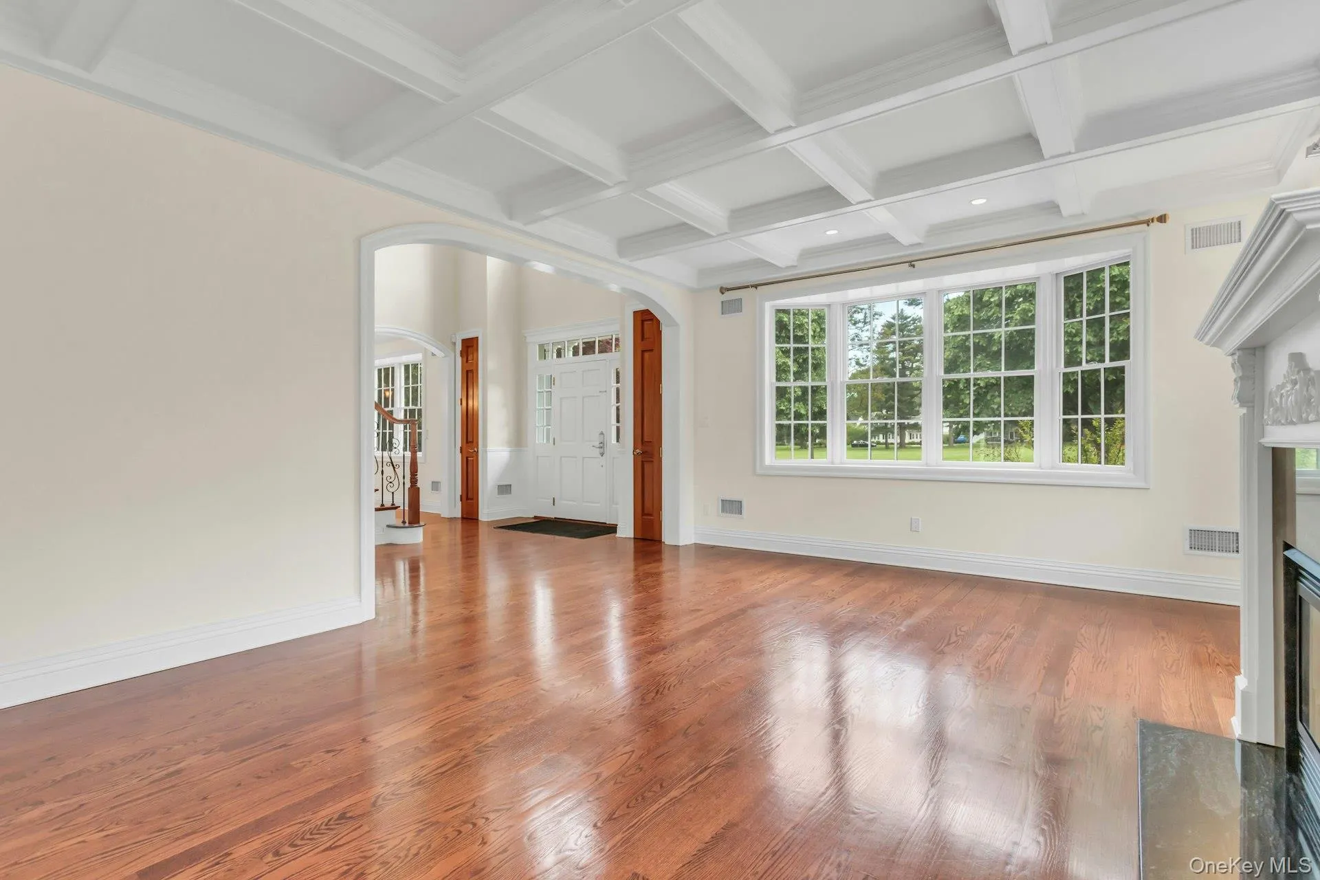 11 Plandome Drive, North Hempstead, NY, 6 Bedrooms Bedrooms, 11 Rooms Rooms,5 BathroomsBathrooms,Residential Lease,For Rent,Plandome,0,1002417 11 Plandome Drive, North Hempstead, NY, 6 Bedrooms Bedrooms, 11 Rooms Rooms,5 BathroomsBathrooms,Residential Lease,For Rent,Plandome,0,1002417