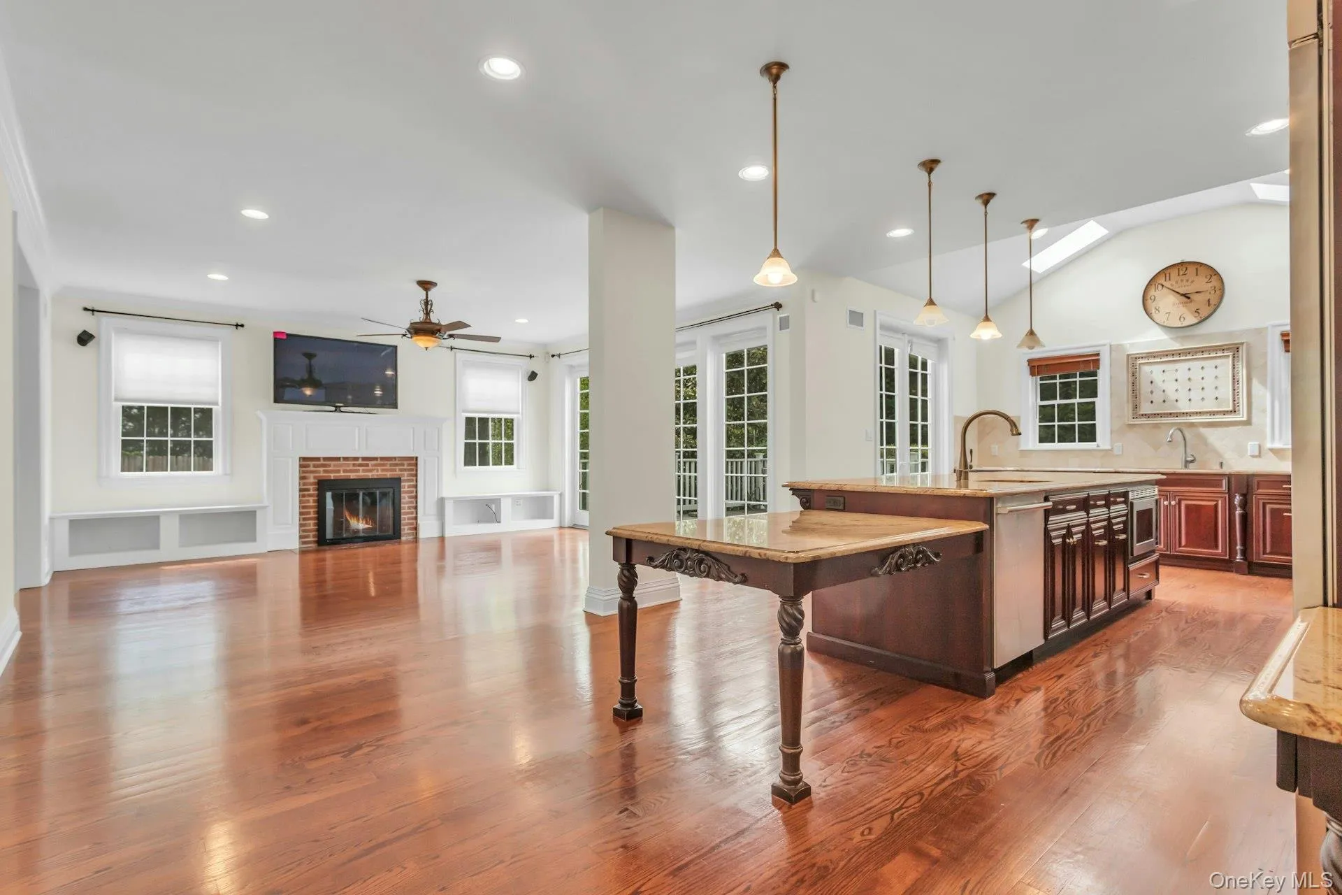 11 Plandome Drive, North Hempstead, NY, 6 Bedrooms Bedrooms, 11 Rooms Rooms,5 BathroomsBathrooms,Residential Lease,For Rent,Plandome,0,1002417 11 Plandome Drive, North Hempstead, NY, 6 Bedrooms Bedrooms, 11 Rooms Rooms,5 BathroomsBathrooms,Residential Lease,For Rent,Plandome,0,1002417