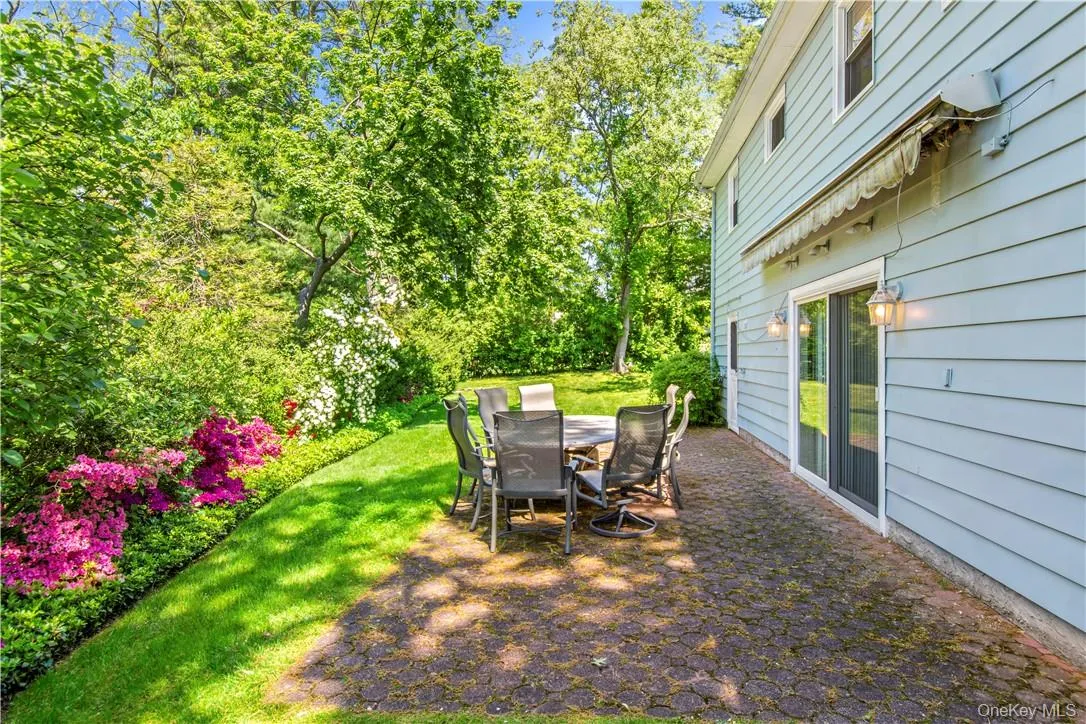 372 Heathcote Road, Scarsdale, NY, 4 Bedrooms Bedrooms, 7 Rooms Rooms,3 BathroomsBathrooms,Residential Lease,For Rent,Heathcote,0,1002419 372 Heathcote Road, Scarsdale, NY, 4 Bedrooms Bedrooms, 7 Rooms Rooms,3 BathroomsBathrooms,Residential Lease,For Rent,Heathcote,0,1002419