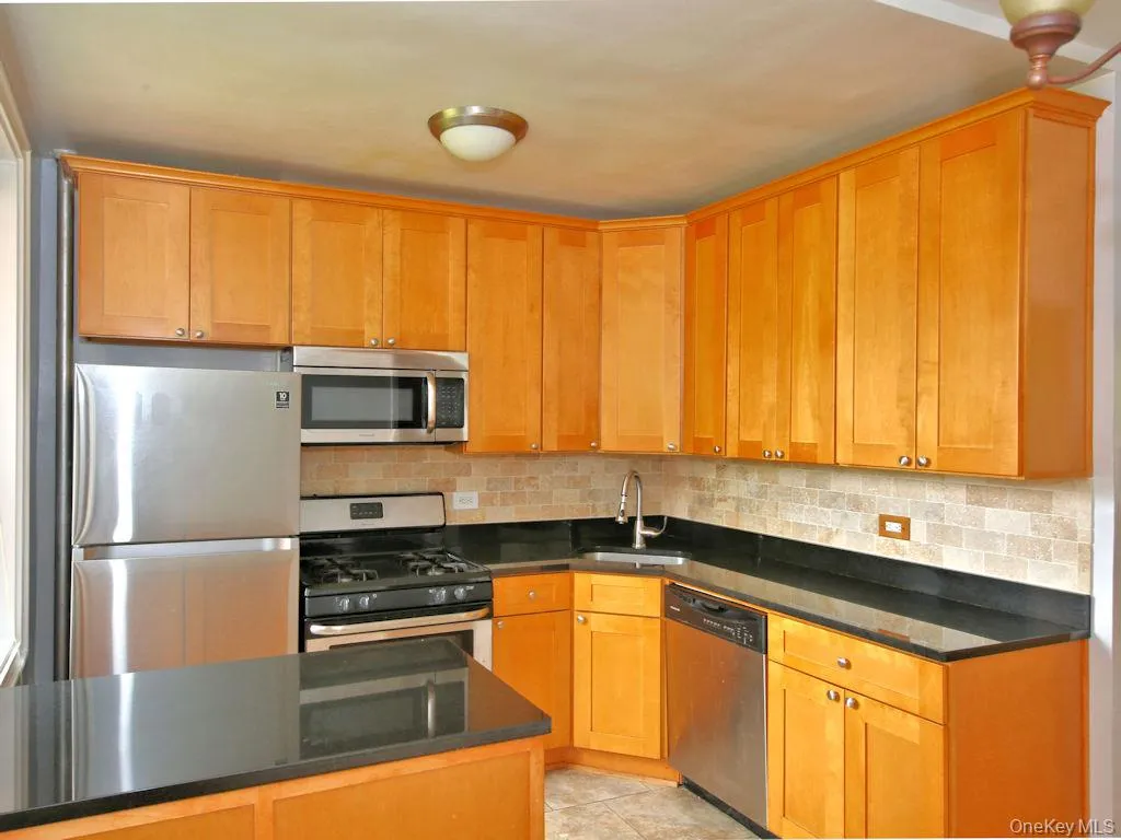 314C Larchmont Acres West, Mamaroneck, NY, 2 Bedrooms Bedrooms, 4 Rooms Rooms,1 BathroomBathrooms,Residential Lease,For Rent,Larchmont Acres West,0,1002425 314C Larchmont Acres West, Mamaroneck, NY, 2 Bedrooms Bedrooms, 4 Rooms Rooms,1 BathroomBathrooms,Residential Lease,For Rent,Larchmont Acres West,0,1002425