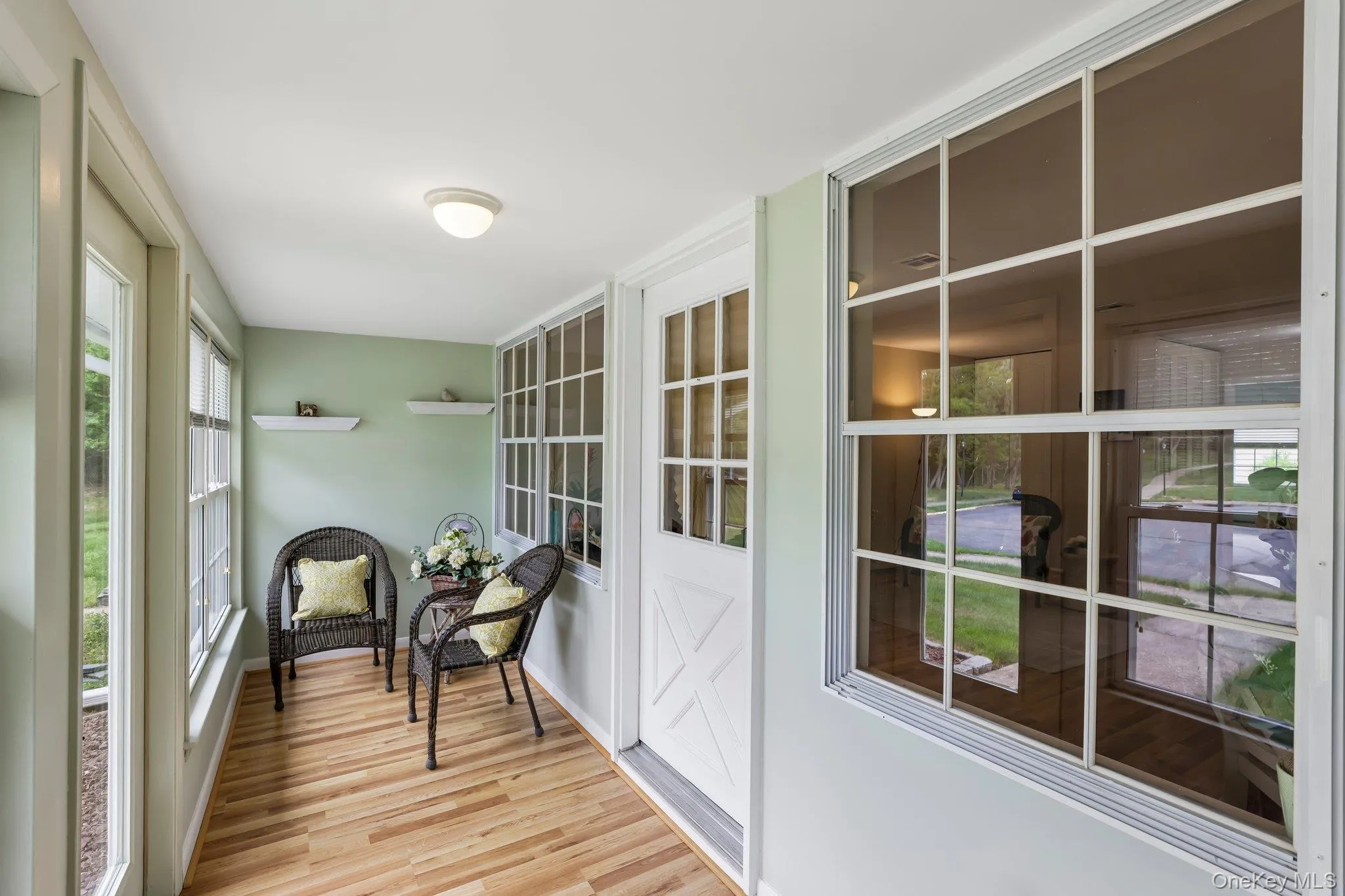 196 Newcastle Court, Brookhaven, NY, 2 Bedrooms Bedrooms, 5 Rooms Rooms,1 BathroomBathrooms,Residential,For Rent,Newcastle,0,1002428 196 Newcastle Court, Brookhaven, NY, 2 Bedrooms Bedrooms, 5 Rooms Rooms,1 BathroomBathrooms,Residential,For Rent,Newcastle,0,1002428