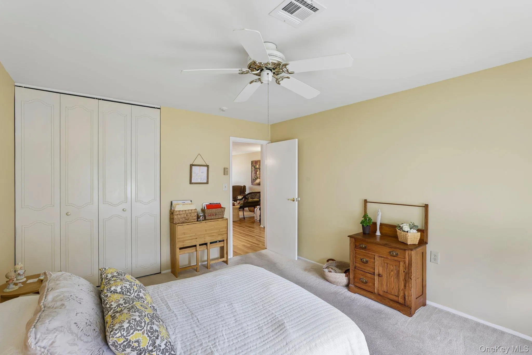 196 Newcastle Court, Brookhaven, NY, 2 Bedrooms Bedrooms, 5 Rooms Rooms,1 BathroomBathrooms,Residential,For Rent,Newcastle,0,1002428 196 Newcastle Court, Brookhaven, NY, 2 Bedrooms Bedrooms, 5 Rooms Rooms,1 BathroomBathrooms,Residential,For Rent,Newcastle,0,1002428