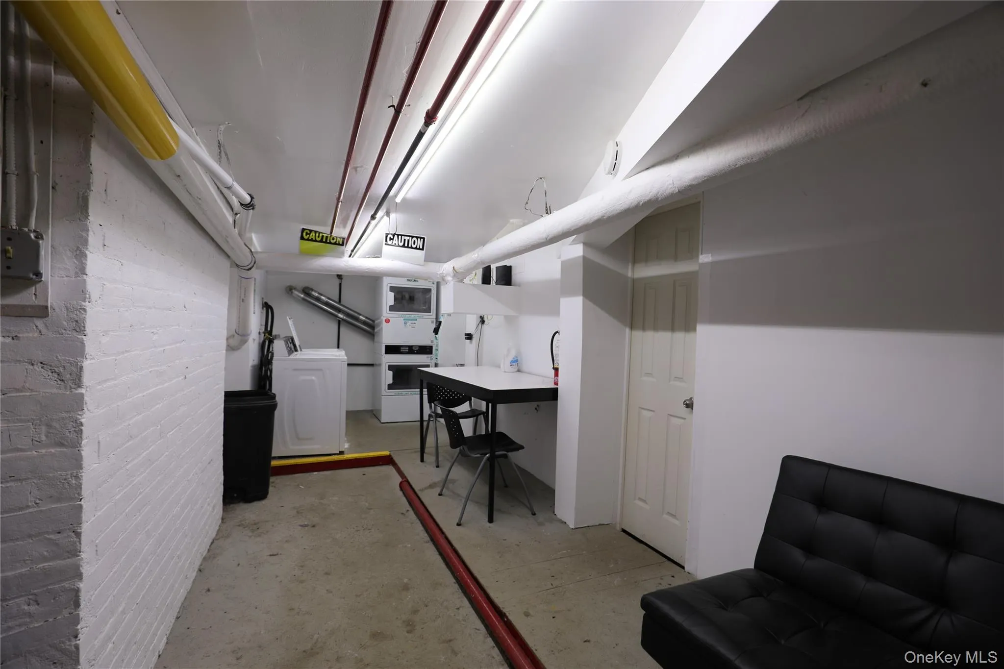 141 Saint James Street, Kingston, NY, 1 Bedroom Bedrooms, 3 Rooms Rooms,1 BathroomBathrooms,Residential Lease,For Rent,Saint James,0,1002430 141 Saint James Street, Kingston, NY, 1 Bedroom Bedrooms, 3 Rooms Rooms,1 BathroomBathrooms,Residential Lease,For Rent,Saint James,0,1002430