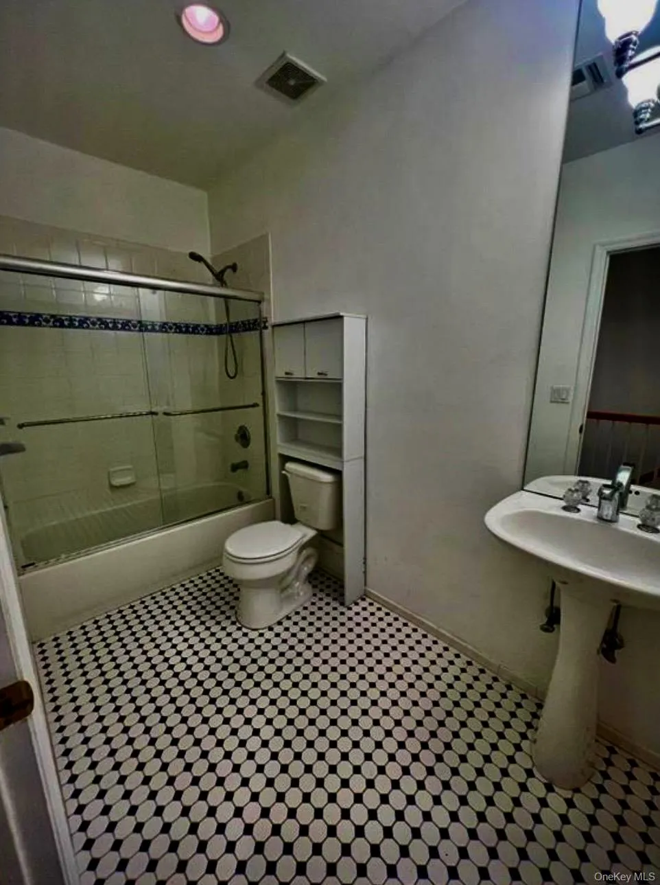 39 Independence Way, Brookhaven, NY, 6 Bedrooms Bedrooms, 17 Rooms Rooms,4 BathroomsBathrooms,Residential,For Rent,Independence,0,1002432 39 Independence Way, Brookhaven, NY, 6 Bedrooms Bedrooms, 17 Rooms Rooms,4 BathroomsBathrooms,Residential,For Rent,Independence,0,1002432