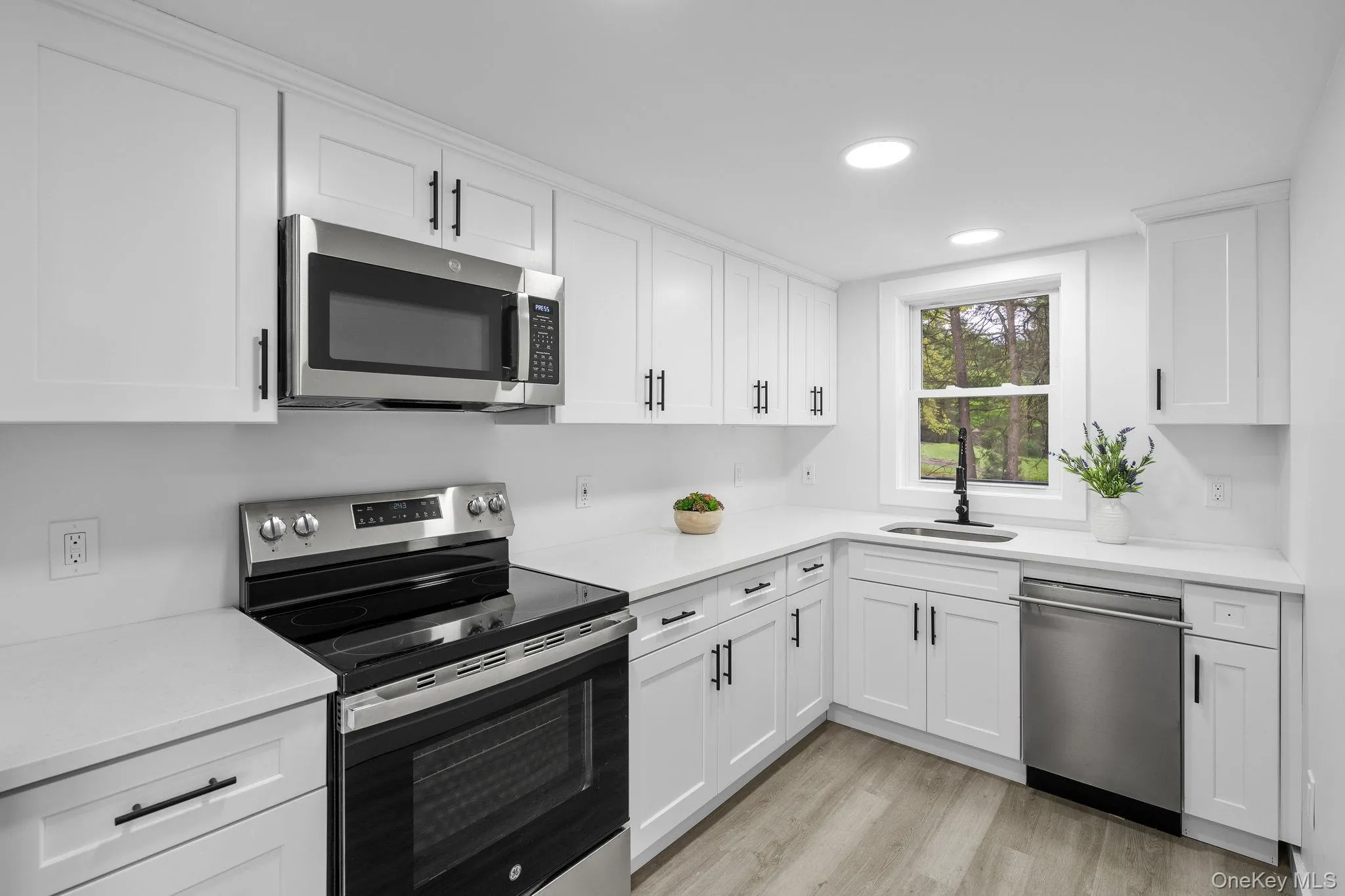 43 Highland Lake Road, Highland, NY, 2 Bedrooms Bedrooms, 5 Rooms Rooms,1 BathroomBathrooms,Residential Sale,For Rent,Highland Lake,0,1002434 43 Highland Lake Road, Highland, NY, 2 Bedrooms Bedrooms, 5 Rooms Rooms,1 BathroomBathrooms,Residential Sale,For Rent,Highland Lake,0,1002434