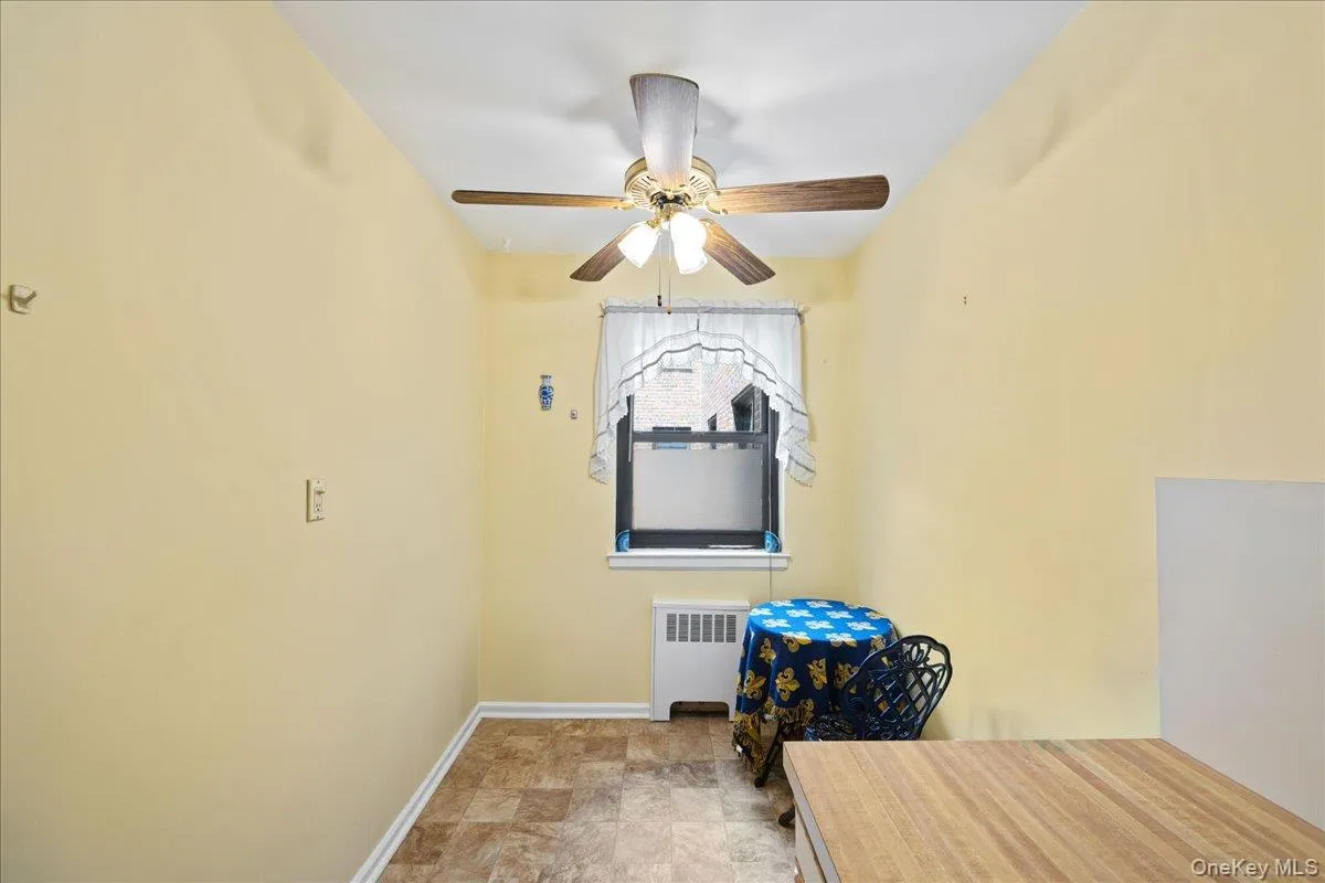 51 White Oak Street, New Rochelle, NY, 2 Bedrooms Bedrooms, 5 Rooms Rooms,1 BathroomBathrooms,Residential Sale,For Rent,White Oak,0,1002435 51 White Oak Street, New Rochelle, NY, 2 Bedrooms Bedrooms, 5 Rooms Rooms,1 BathroomBathrooms,Residential Sale,For Rent,White Oak,0,1002435