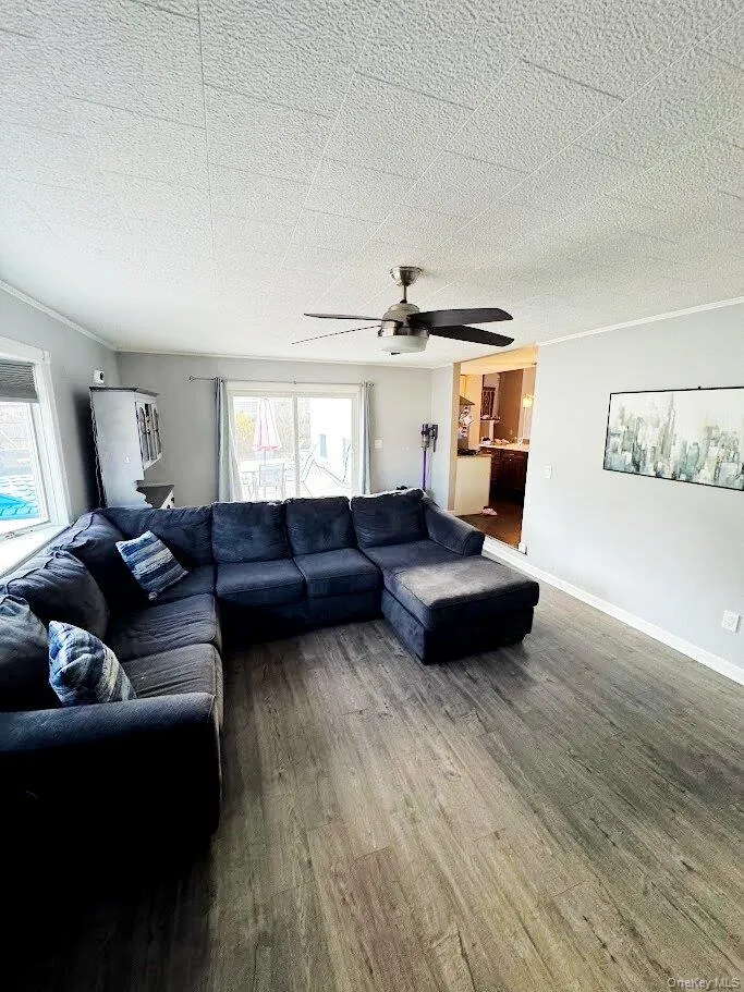 12 Weiss Place, Babylon, NY, 3 Bedrooms Bedrooms, 6 Rooms Rooms,2 BathroomsBathrooms,Residential,For Rent,Weiss,0,1002437 12 Weiss Place, Babylon, NY, 3 Bedrooms Bedrooms, 6 Rooms Rooms,2 BathroomsBathrooms,Residential,For Rent,Weiss,0,1002437