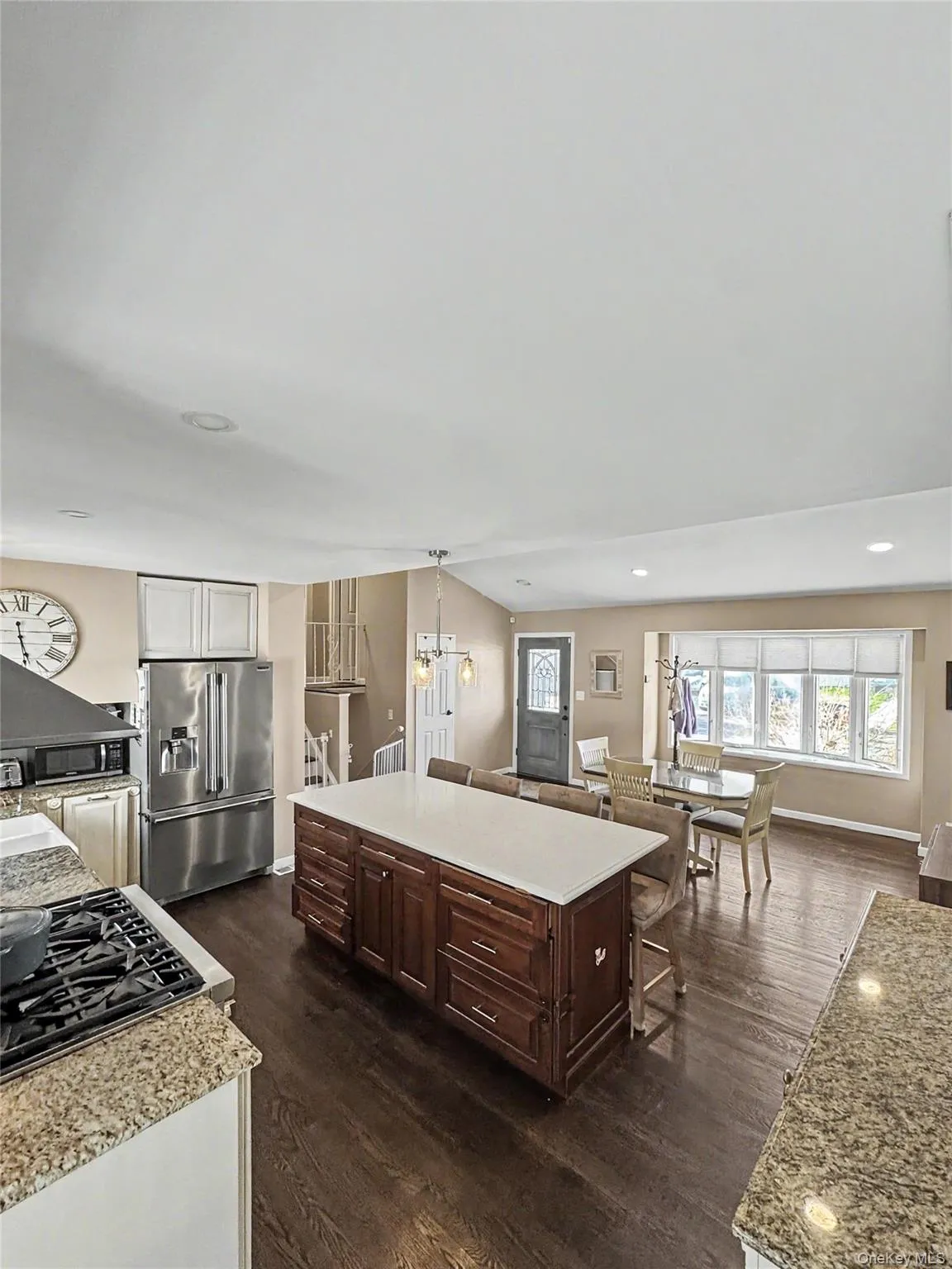 12 Weiss Place, Babylon, NY, 3 Bedrooms Bedrooms, 6 Rooms Rooms,2 BathroomsBathrooms,Residential,For Rent,Weiss,0,1002437 12 Weiss Place, Babylon, NY, 3 Bedrooms Bedrooms, 6 Rooms Rooms,2 BathroomsBathrooms,Residential,For Rent,Weiss,0,1002437
