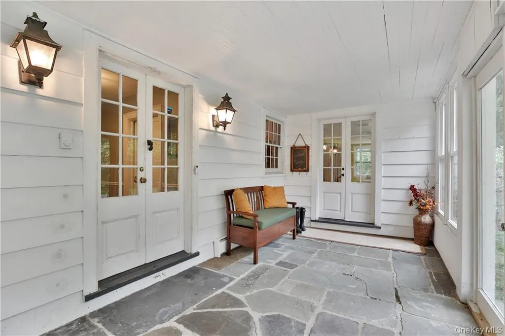 6 Raven Way, Mount Pleasant, NY, 4 Bedrooms Bedrooms, 10 Rooms Rooms,4 BathroomsBathrooms,Residential Lease,For Rent,Raven,0,1002439 6 Raven Way, Mount Pleasant, NY, 4 Bedrooms Bedrooms, 10 Rooms Rooms,4 BathroomsBathrooms,Residential Lease,For Rent,Raven,0,1002439
