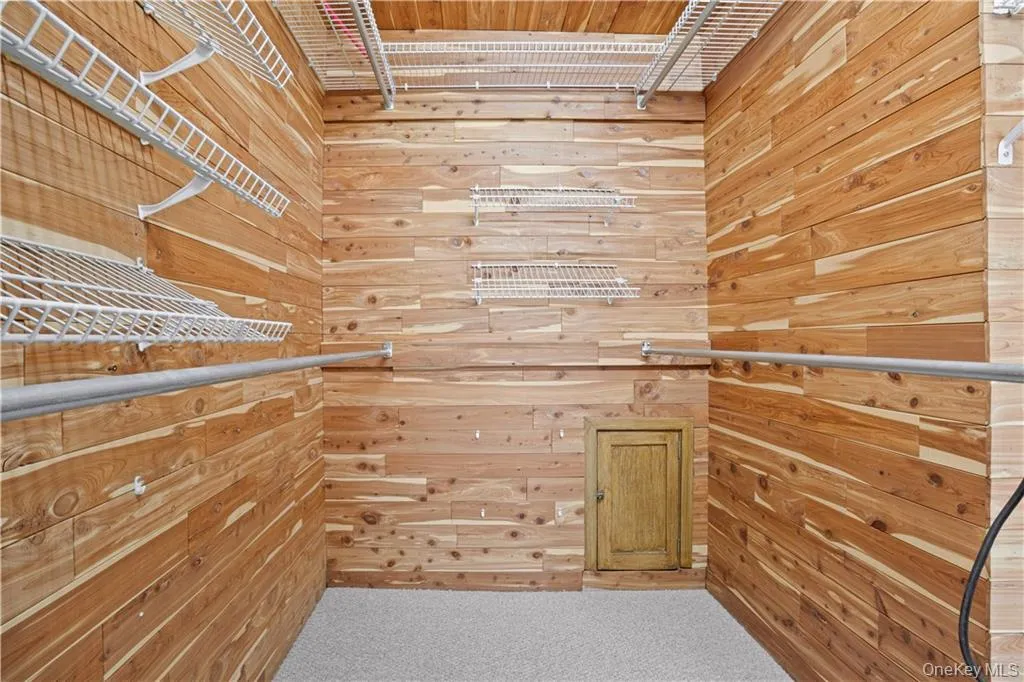 6 Raven Way, Mount Pleasant, NY, 4 Bedrooms Bedrooms, 10 Rooms Rooms,4 BathroomsBathrooms,Residential Lease,For Rent,Raven,0,1002439 6 Raven Way, Mount Pleasant, NY, 4 Bedrooms Bedrooms, 10 Rooms Rooms,4 BathroomsBathrooms,Residential Lease,For Rent,Raven,0,1002439