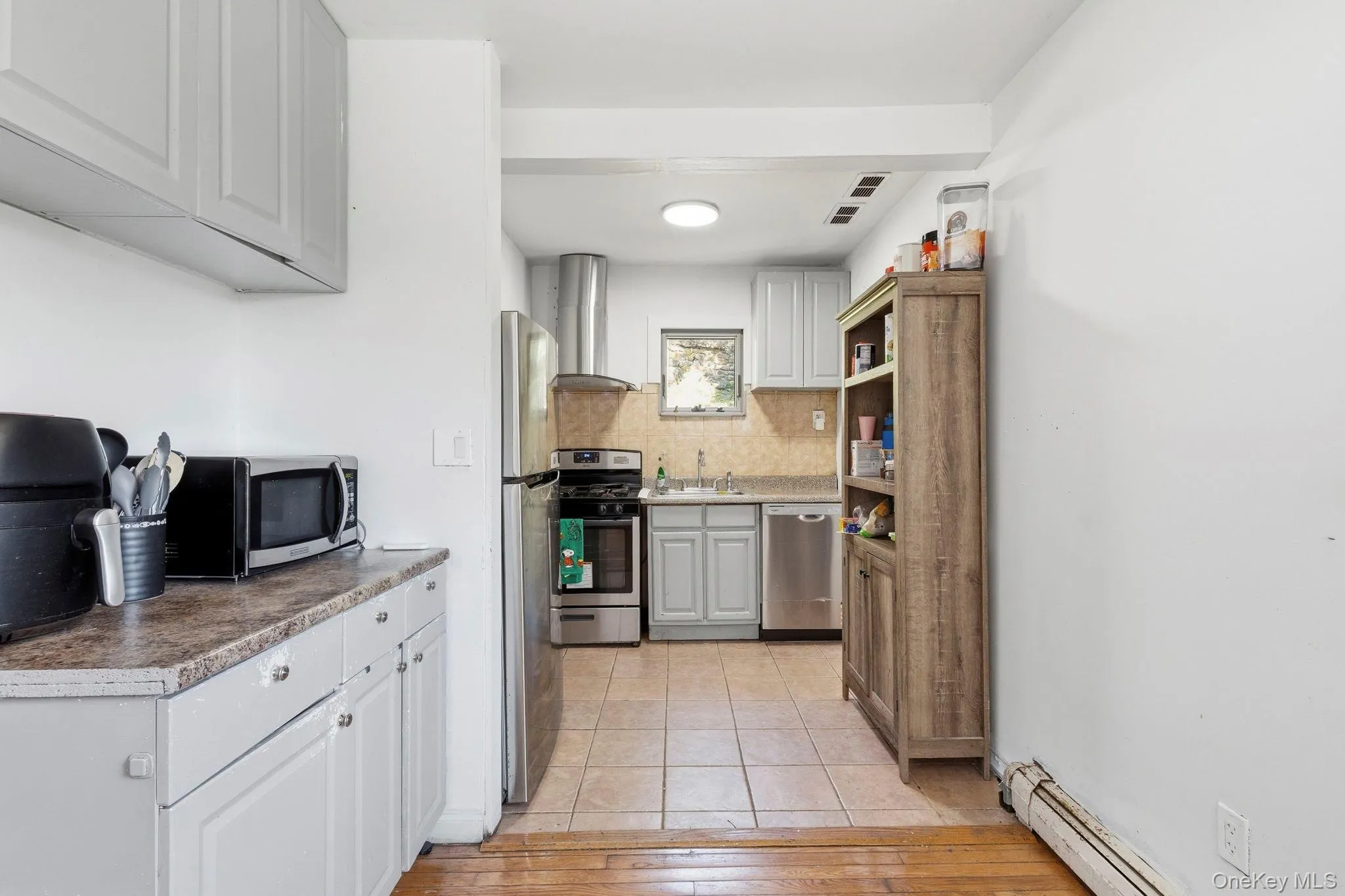 21 Mary Avenue, Carmel, NY, 3 Bedrooms Bedrooms, 5 Rooms Rooms,1 BathroomBathrooms,Residential,For Rent,Mary,0,1002441 21 Mary Avenue, Carmel, NY, 3 Bedrooms Bedrooms, 5 Rooms Rooms,1 BathroomBathrooms,Residential,For Rent,Mary,0,1002441