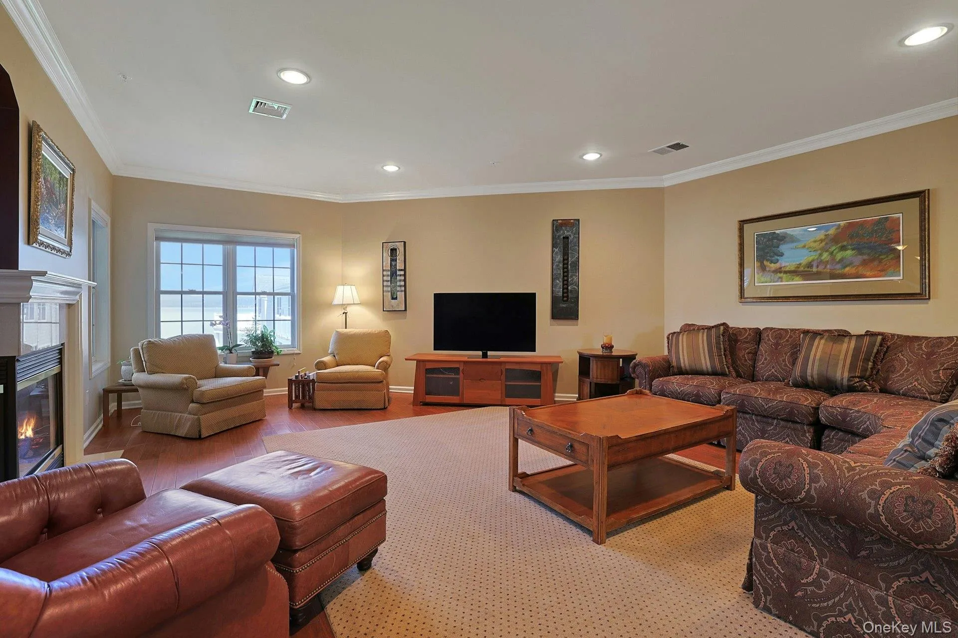 The enormous living room offers room for multiple seating areas, making it easy to relax or entertain. The enormous living room offers room for multiple seating areas, making it easy to relax or entertain.