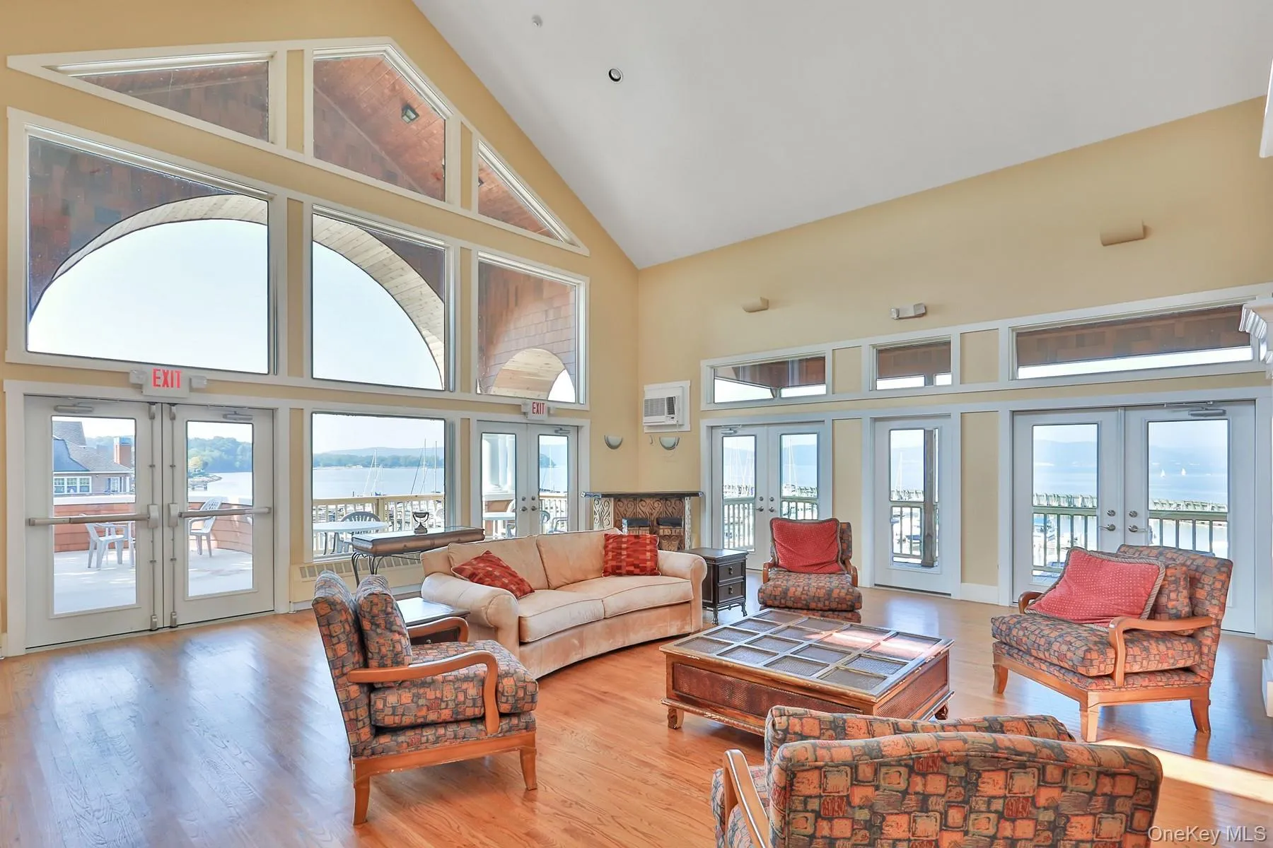 The Hudson House clubhouse overlooking the Hudson River with wall to wall breathtaking river views. The Hudson House clubhouse overlooking the Hudson River with wall to wall breathtaking river views.