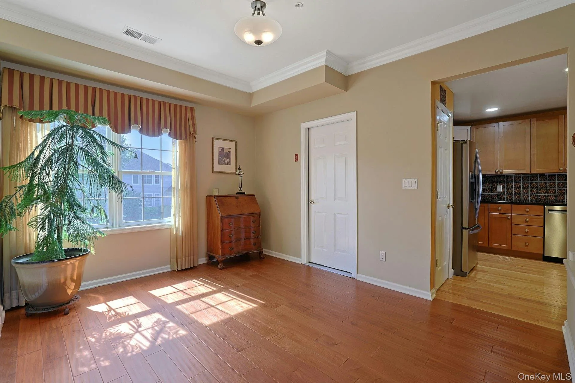 The light filled upper landing welcomes you to the gracious, spacious living room beyond. The alcove is a great sitting area, creating a quiet spot to read, relax, or enjoy a little extra space for whatever you need. The light filled upper landing welcomes you to the gracious, spacious living room beyond. The alcove is a great sitting area, creating a quiet spot to read, relax, or enjoy a little extra space for whatever you need.