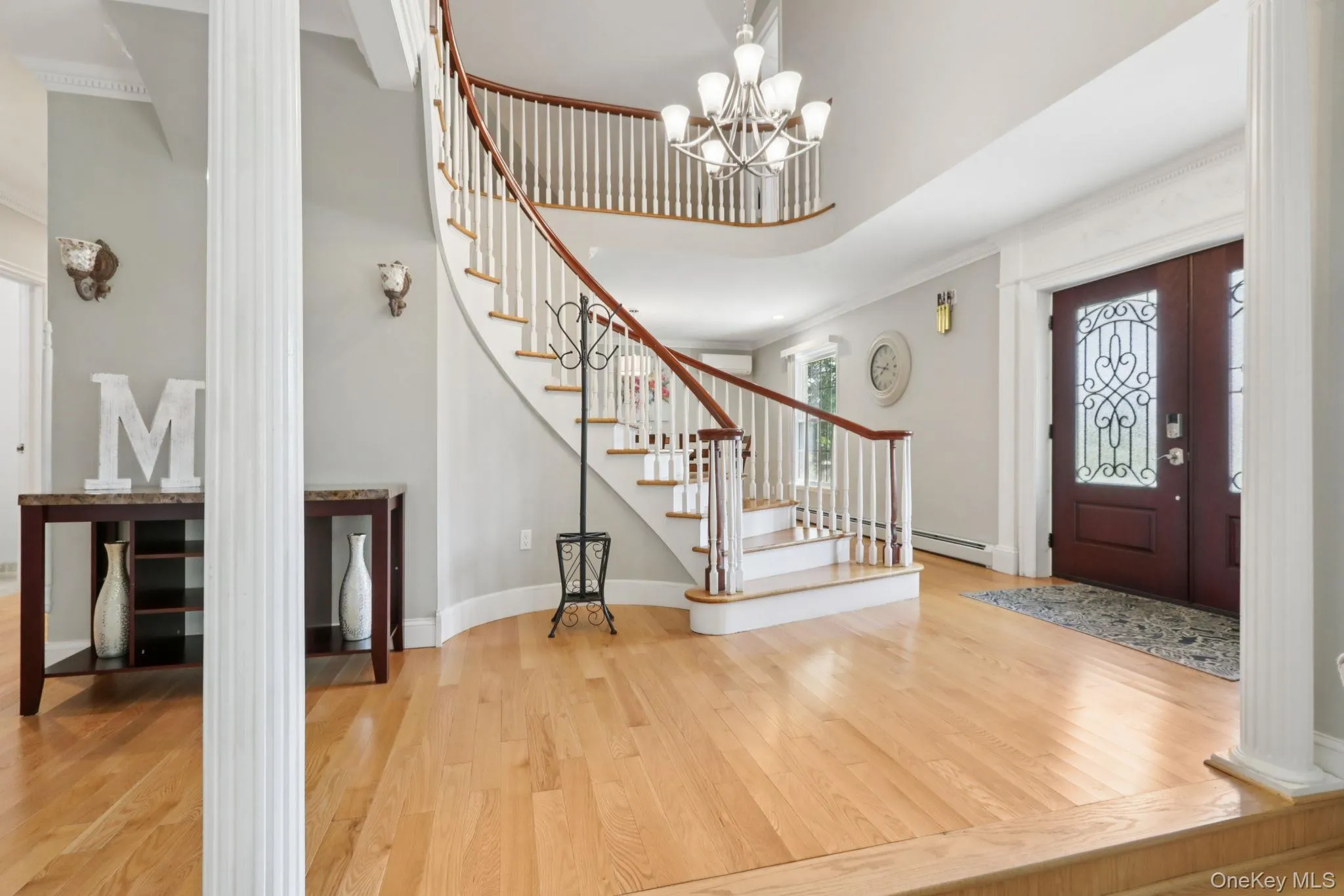 Foyer leads to sunken living rom Foyer leads to sunken living rom