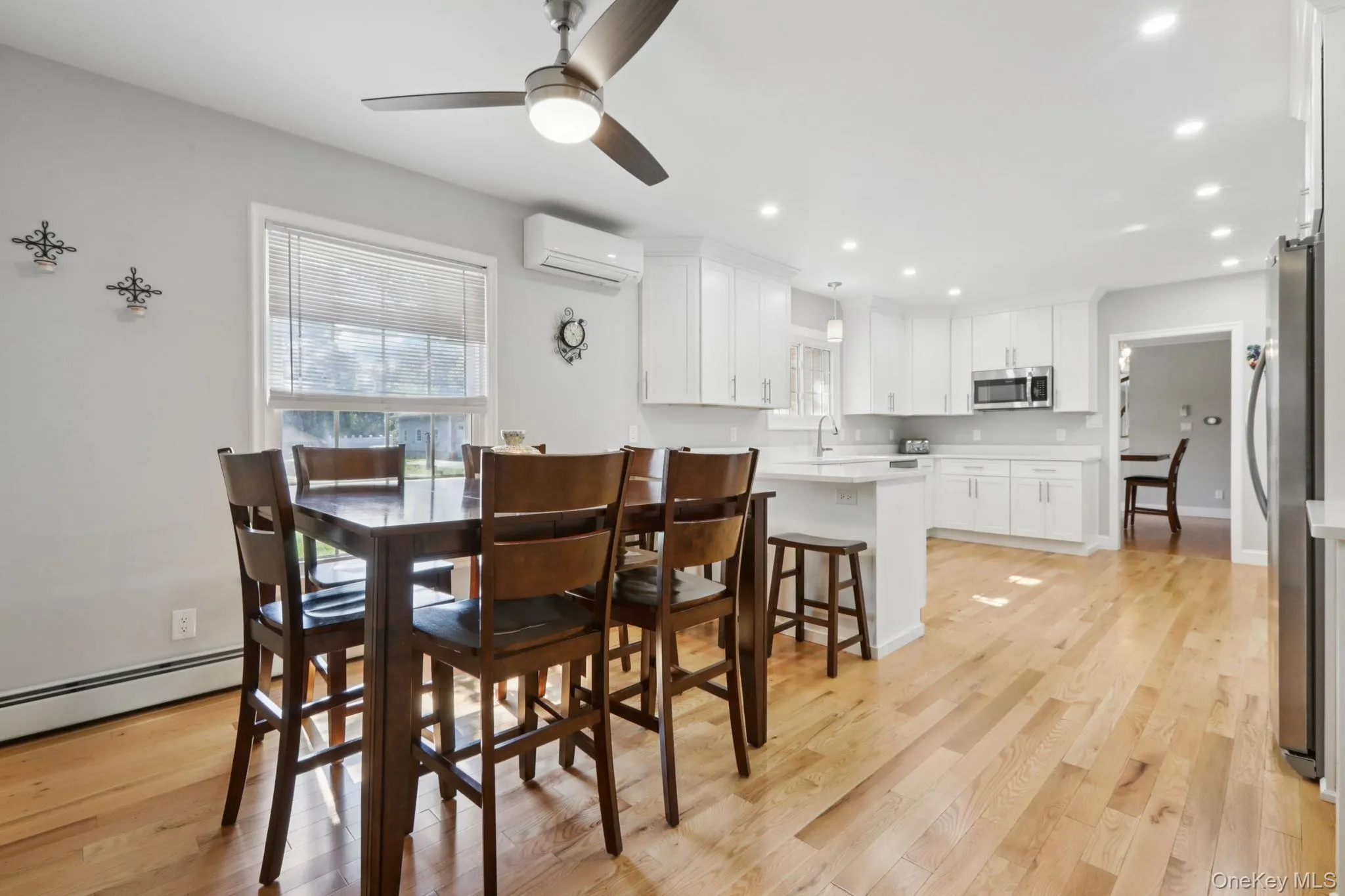 Eating area for your everyday dining Eating area for your everyday dining