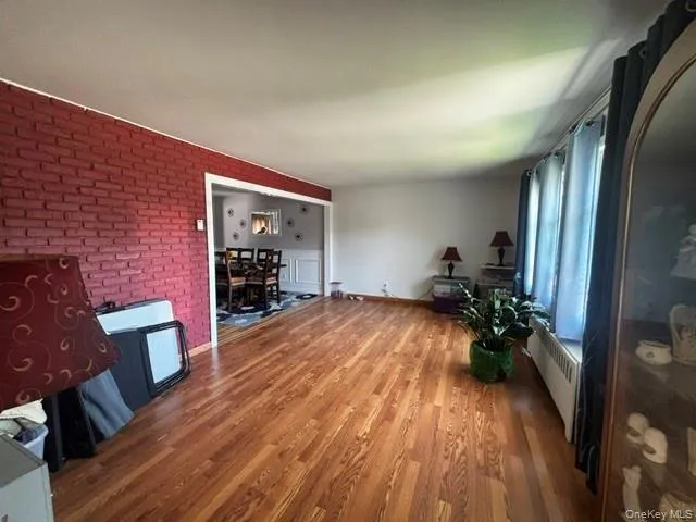 185 Audley Court, Babylon, NY, 3 Bedrooms Bedrooms, 7 Rooms Rooms,1 BathroomBathrooms,Residential,For Rent,Audley,0,1002450 185 Audley Court, Babylon, NY, 3 Bedrooms Bedrooms, 7 Rooms Rooms,1 BathroomBathrooms,Residential,For Rent,Audley,0,1002450