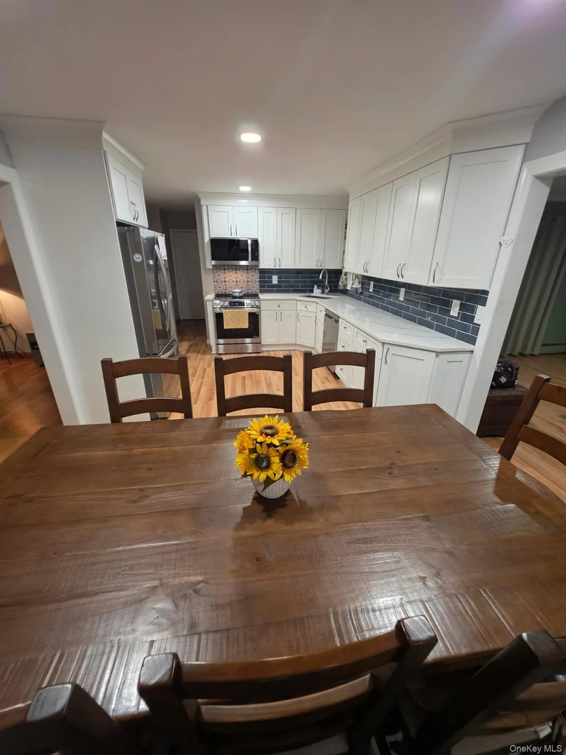 185 Audley Court, Babylon, NY, 3 Bedrooms Bedrooms, 7 Rooms Rooms,1 BathroomBathrooms,Residential,For Rent,Audley,0,1002450 185 Audley Court, Babylon, NY, 3 Bedrooms Bedrooms, 7 Rooms Rooms,1 BathroomBathrooms,Residential,For Rent,Audley,0,1002450