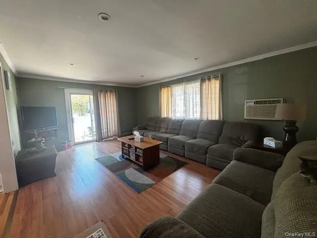 185 Audley Court, Babylon, NY, 3 Bedrooms Bedrooms, 7 Rooms Rooms,1 BathroomBathrooms,Residential,For Rent,Audley,0,1002450 185 Audley Court, Babylon, NY, 3 Bedrooms Bedrooms, 7 Rooms Rooms,1 BathroomBathrooms,Residential,For Rent,Audley,0,1002450