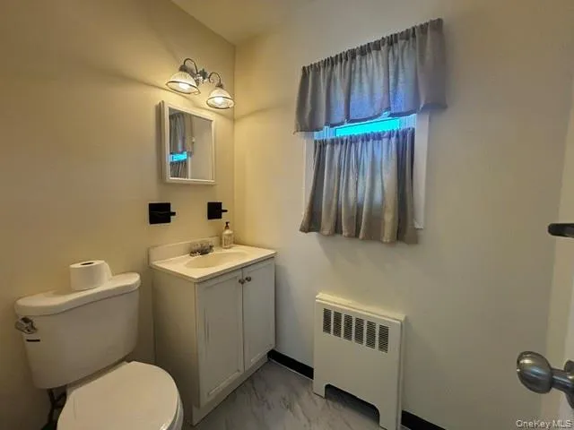 185 Audley Court, Babylon, NY, 3 Bedrooms Bedrooms, 7 Rooms Rooms,1 BathroomBathrooms,Residential,For Rent,Audley,0,1002450 185 Audley Court, Babylon, NY, 3 Bedrooms Bedrooms, 7 Rooms Rooms,1 BathroomBathrooms,Residential,For Rent,Audley,0,1002450