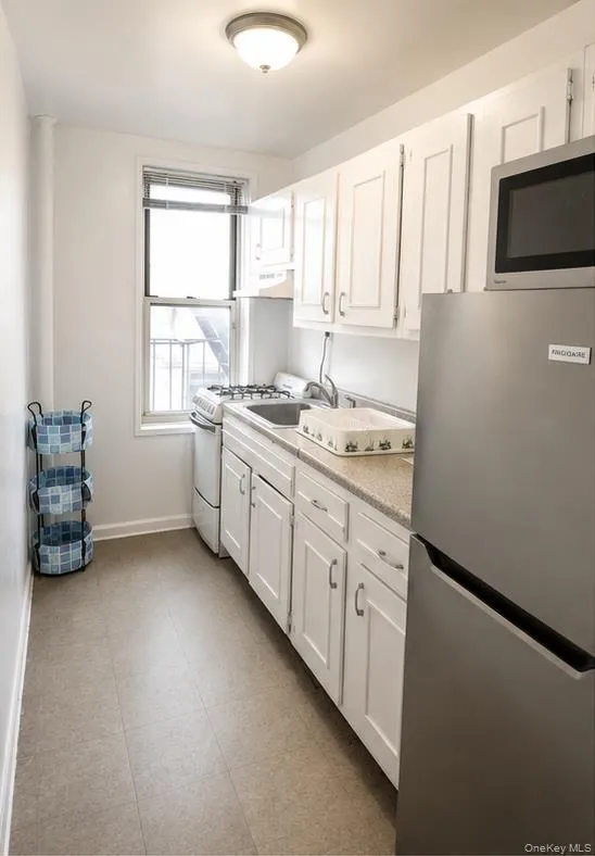 6725 Dartmouth Street, New York, NY, 1 Room Rooms,1 BathroomBathrooms,Residential,For Rent,Dartmouth,0,1002453 6725 Dartmouth Street, New York, NY, 1 Room Rooms,1 BathroomBathrooms,Residential,For Rent,Dartmouth,0,1002453