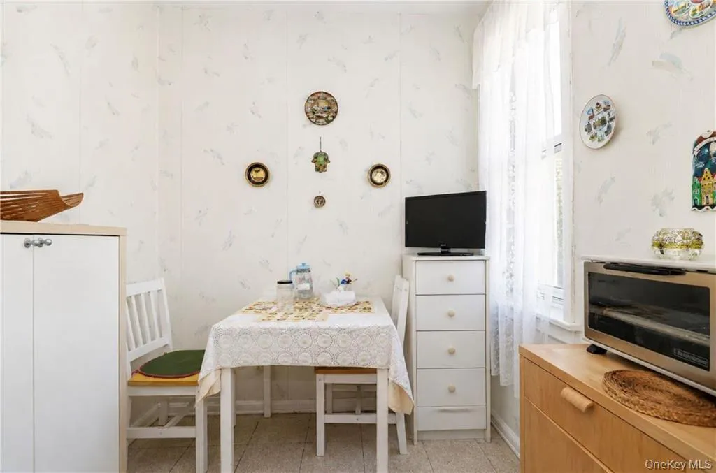 701 Gerald Court, New York, NY, 1 Bedroom Bedrooms, 3 Rooms Rooms,1 BathroomBathrooms,Residential,For Rent,Gerald,0,1002455 701 Gerald Court, New York, NY, 1 Bedroom Bedrooms, 3 Rooms Rooms,1 BathroomBathrooms,Residential,For Rent,Gerald,0,1002455