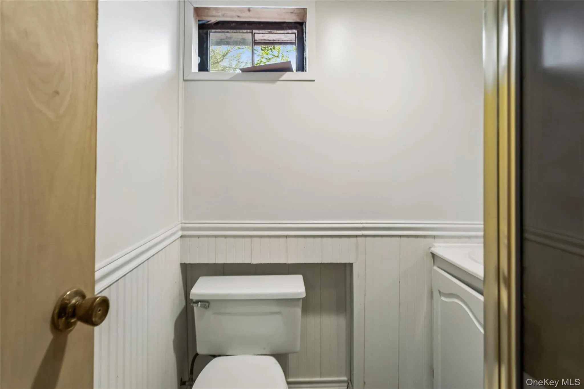Full bathroom Full bathroom