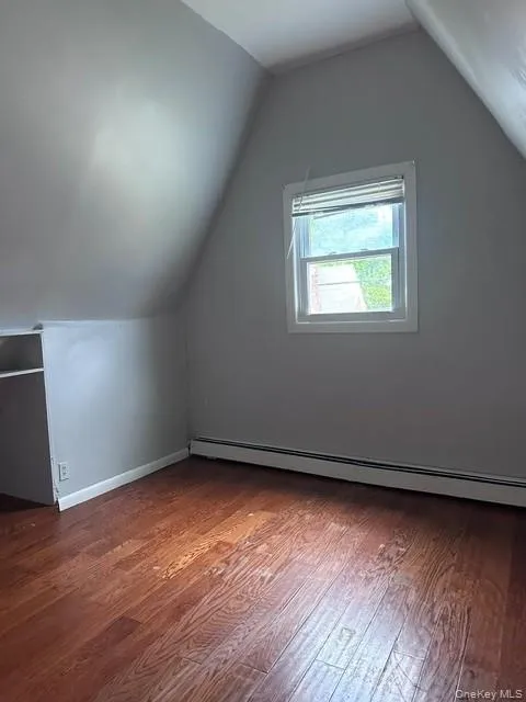 3 Flint Ave, Hempstead, NY, 2 Bedrooms Bedrooms, 5 Rooms Rooms,1 BathroomBathrooms,Residential Lease,For Rent,Ave,0,1002462 3 Flint Ave, Hempstead, NY, 2 Bedrooms Bedrooms, 5 Rooms Rooms,1 BathroomBathrooms,Residential Lease,For Rent,Ave,0,1002462