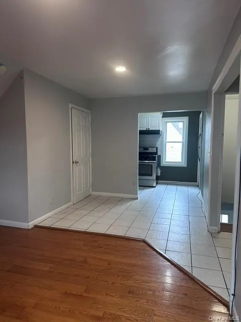 3 Flint Ave, Hempstead, NY, 2 Bedrooms Bedrooms, 5 Rooms Rooms,1 BathroomBathrooms,Residential Lease,For Rent,Ave,0,1002462 3 Flint Ave, Hempstead, NY, 2 Bedrooms Bedrooms, 5 Rooms Rooms,1 BathroomBathrooms,Residential Lease,For Rent,Ave,0,1002462