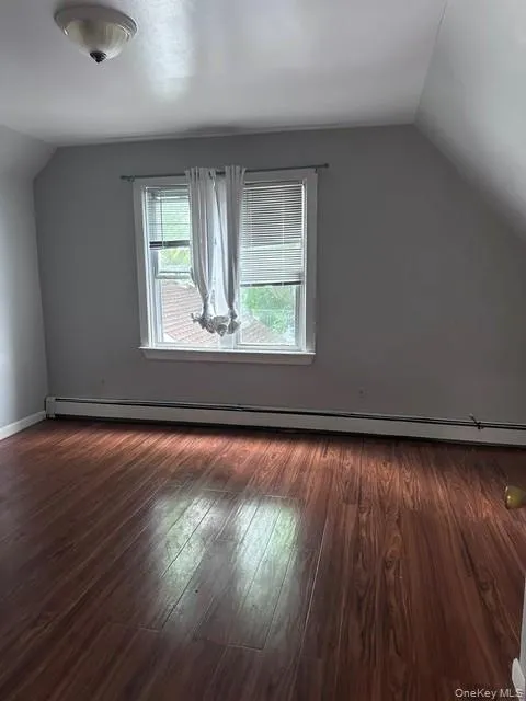 3 Flint Ave, Hempstead, NY, 2 Bedrooms Bedrooms, 5 Rooms Rooms,1 BathroomBathrooms,Residential Lease,For Rent,Ave,0,1002462 3 Flint Ave, Hempstead, NY, 2 Bedrooms Bedrooms, 5 Rooms Rooms,1 BathroomBathrooms,Residential Lease,For Rent,Ave,0,1002462