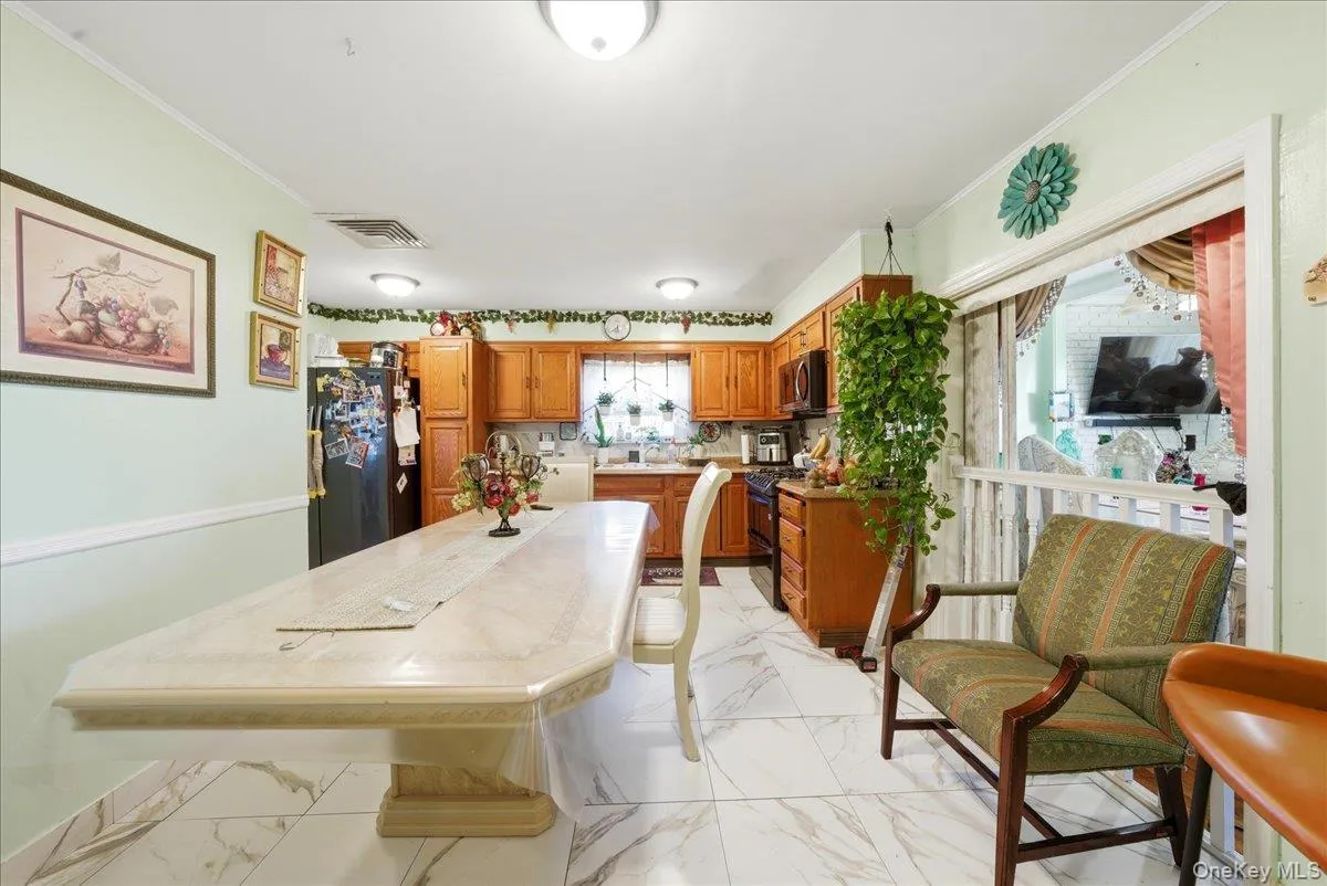 2594 Schurz Avenue, New York, NY, 4 Bedrooms Bedrooms, 8 Rooms Rooms,2 BathroomsBathrooms,Residential Sale,For Rent,Schurz,0,1002470 2594 Schurz Avenue, New York, NY, 4 Bedrooms Bedrooms, 8 Rooms Rooms,2 BathroomsBathrooms,Residential Sale,For Rent,Schurz,0,1002470