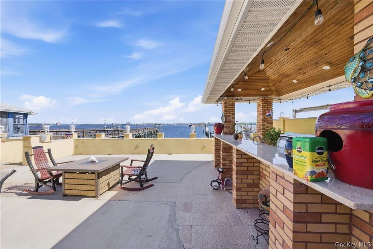 2594 Schurz Avenue, New York, NY, 4 Bedrooms Bedrooms, 8 Rooms Rooms,2 BathroomsBathrooms,Residential Sale,For Rent,Schurz,0,1002470 2594 Schurz Avenue, New York, NY, 4 Bedrooms Bedrooms, 8 Rooms Rooms,2 BathroomsBathrooms,Residential Sale,For Rent,Schurz,0,1002470