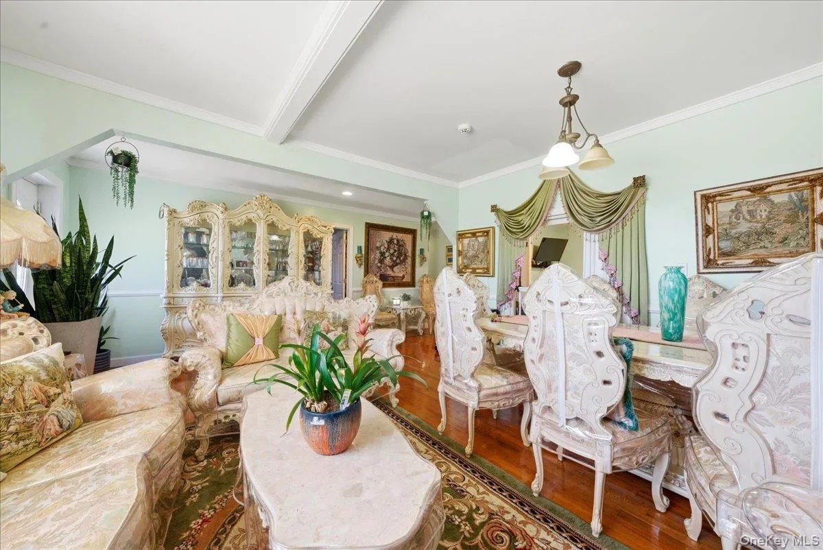 2594 Schurz Avenue, New York, NY, 4 Bedrooms Bedrooms, 8 Rooms Rooms,2 BathroomsBathrooms,Residential Sale,For Rent,Schurz,0,1002470 2594 Schurz Avenue, New York, NY, 4 Bedrooms Bedrooms, 8 Rooms Rooms,2 BathroomsBathrooms,Residential Sale,For Rent,Schurz,0,1002470