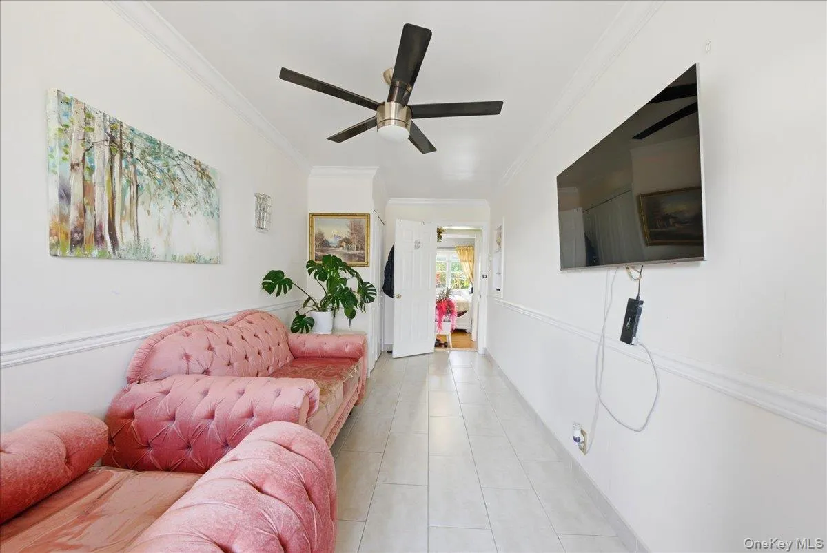 2594 Schurz Avenue, New York, NY, 4 Bedrooms Bedrooms, 8 Rooms Rooms,2 BathroomsBathrooms,Residential Sale,For Rent,Schurz,0,1002470 2594 Schurz Avenue, New York, NY, 4 Bedrooms Bedrooms, 8 Rooms Rooms,2 BathroomsBathrooms,Residential Sale,For Rent,Schurz,0,1002470