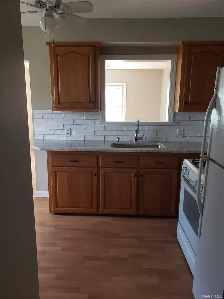 30 George Avenue, Orangetown, NY, 2 Bedrooms Bedrooms, 5 Rooms Rooms,1 BathroomBathrooms,Residential Lease,For Rent,George,0,1002471 30 George Avenue, Orangetown, NY, 2 Bedrooms Bedrooms, 5 Rooms Rooms,1 BathroomBathrooms,Residential Lease,For Rent,George,0,1002471
