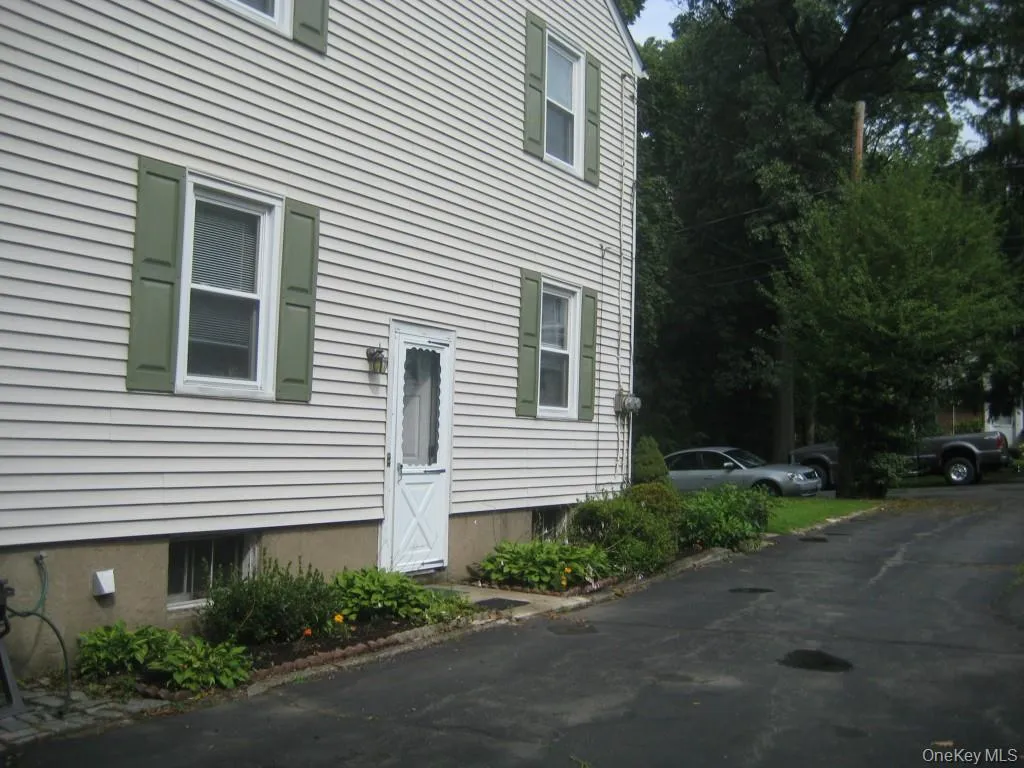 30 George Avenue, Orangetown, NY, 2 Bedrooms Bedrooms, 5 Rooms Rooms,1 BathroomBathrooms,Residential Lease,For Rent,George,0,1002471 30 George Avenue, Orangetown, NY, 2 Bedrooms Bedrooms, 5 Rooms Rooms,1 BathroomBathrooms,Residential Lease,For Rent,George,0,1002471