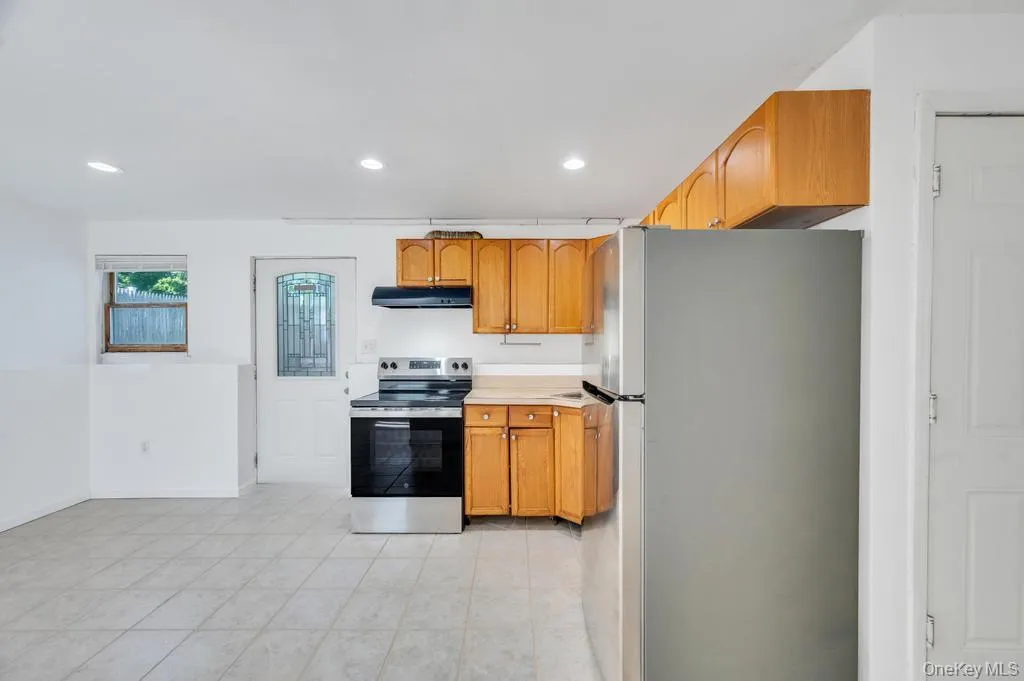 20 Handsome Avenue, Brookhaven, NY, 3 Bedrooms Bedrooms, 5 Rooms Rooms,1 BathroomBathrooms,Residential Lease,For Rent,Handsome,0,1002474 20 Handsome Avenue, Brookhaven, NY, 3 Bedrooms Bedrooms, 5 Rooms Rooms,1 BathroomBathrooms,Residential Lease,For Rent,Handsome,0,1002474