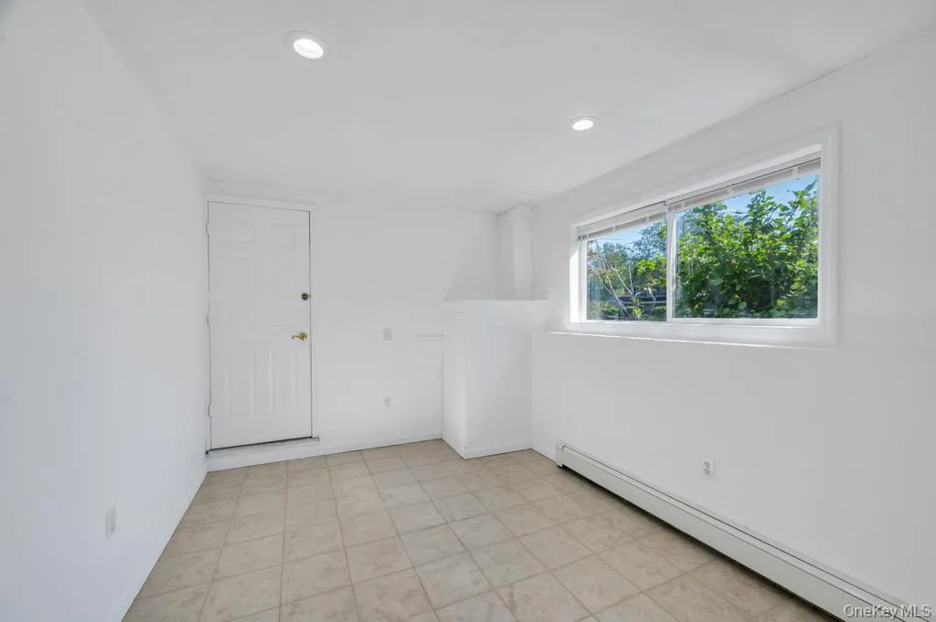 20 Handsome Avenue, Brookhaven, NY, 3 Bedrooms Bedrooms, 5 Rooms Rooms,1 BathroomBathrooms,Residential Lease,For Rent,Handsome,0,1002474 20 Handsome Avenue, Brookhaven, NY, 3 Bedrooms Bedrooms, 5 Rooms Rooms,1 BathroomBathrooms,Residential Lease,For Rent,Handsome,0,1002474