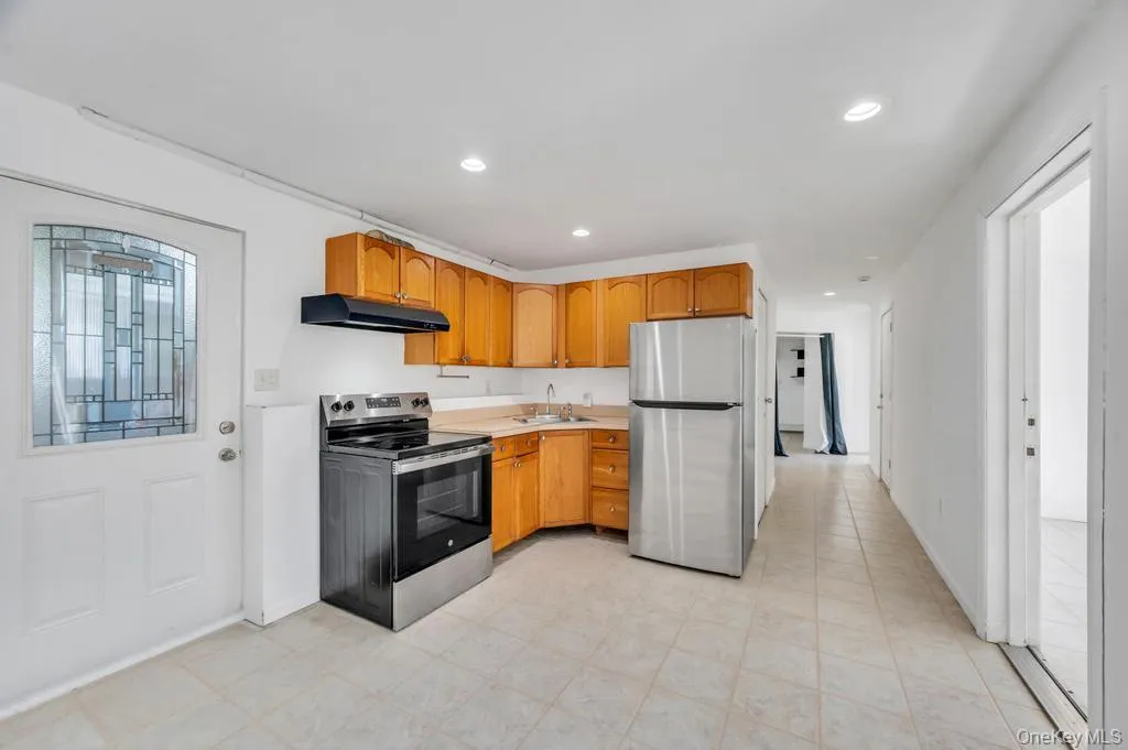 20 Handsome Avenue, Brookhaven, NY, 3 Bedrooms Bedrooms, 5 Rooms Rooms,1 BathroomBathrooms,Residential Lease,For Rent,Handsome,0,1002474 20 Handsome Avenue, Brookhaven, NY, 3 Bedrooms Bedrooms, 5 Rooms Rooms,1 BathroomBathrooms,Residential Lease,For Rent,Handsome,0,1002474