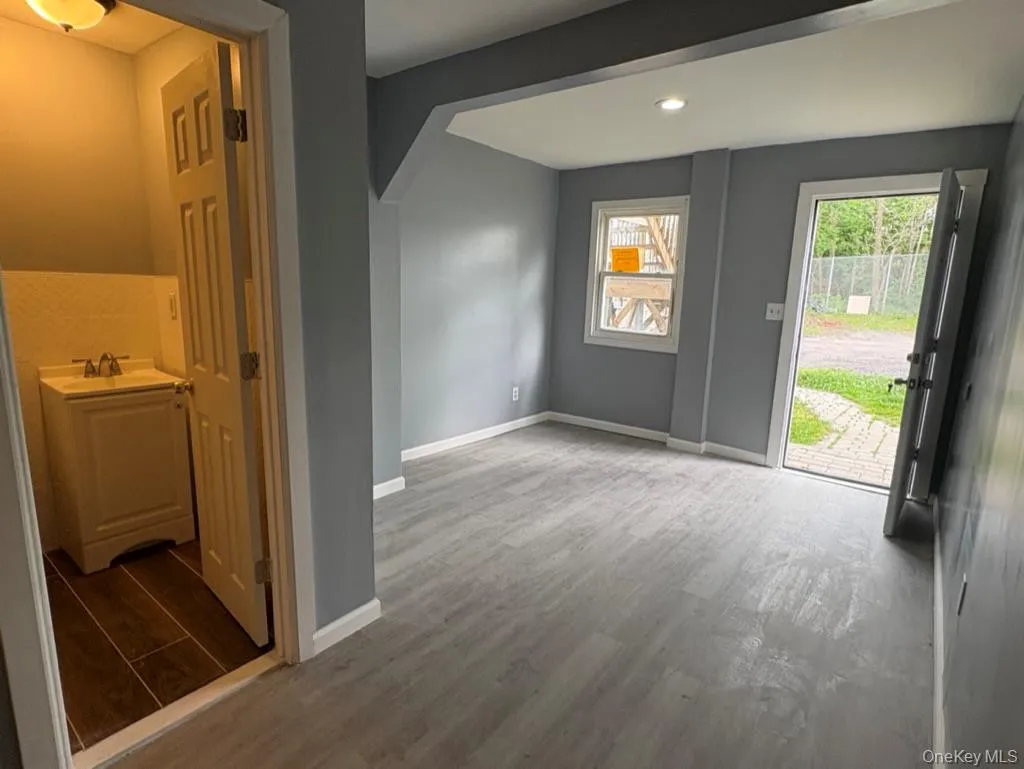 208 Main Street, Montgomery, NY, 1 Bedroom Bedrooms, 4 Rooms Rooms,1 BathroomBathrooms,Residential Lease,For Rent,Main,0,1002475 208 Main Street, Montgomery, NY, 1 Bedroom Bedrooms, 4 Rooms Rooms,1 BathroomBathrooms,Residential Lease,For Rent,Main,0,1002475