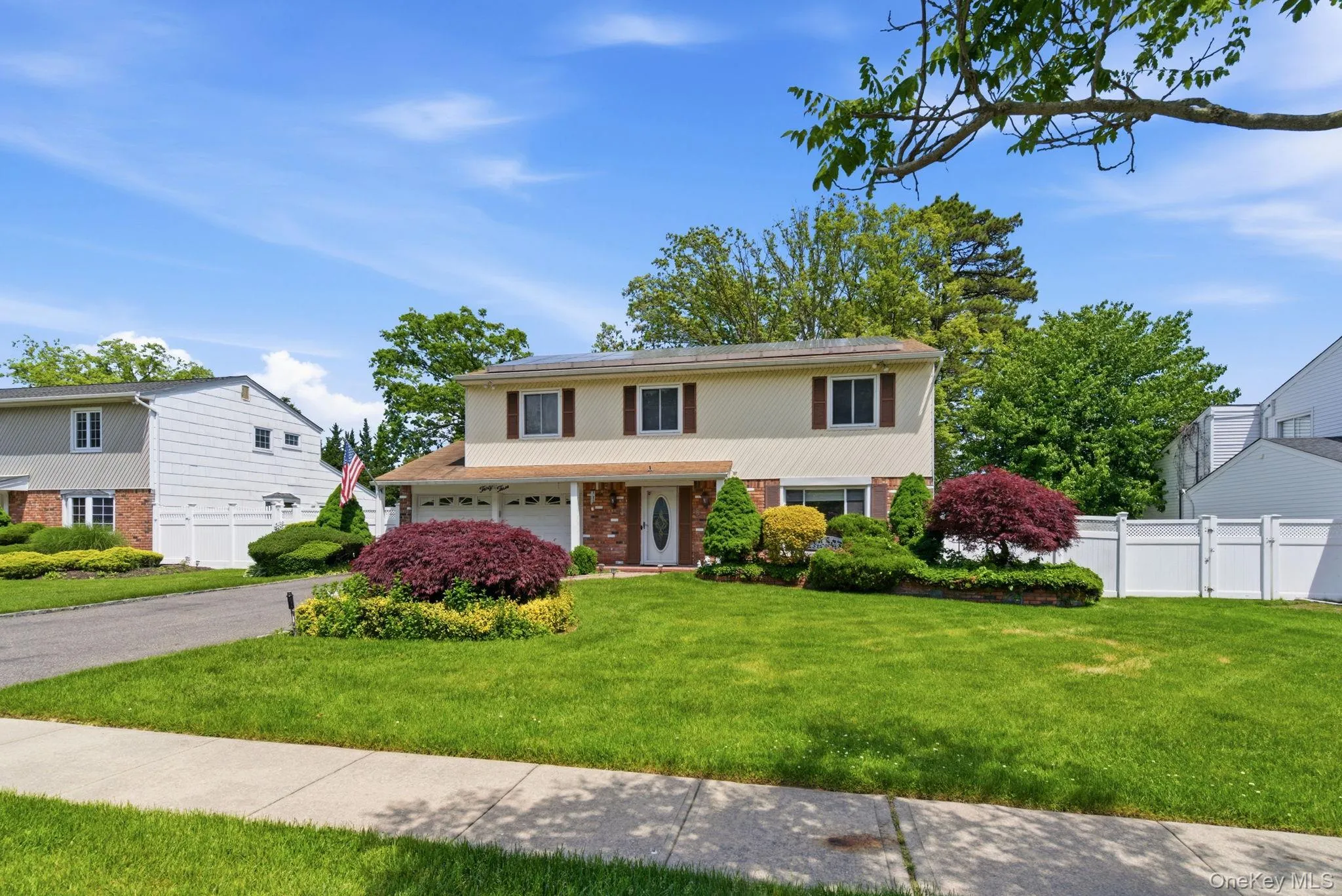 33 Roy Drive, Smithtown, NY, 4 Bedrooms Bedrooms, 8 Rooms Rooms,2 BathroomsBathrooms,Residential,For Rent,Roy,0,1002477 33 Roy Drive, Smithtown, NY, 4 Bedrooms Bedrooms, 8 Rooms Rooms,2 BathroomsBathrooms,Residential,For Rent,Roy,0,1002477