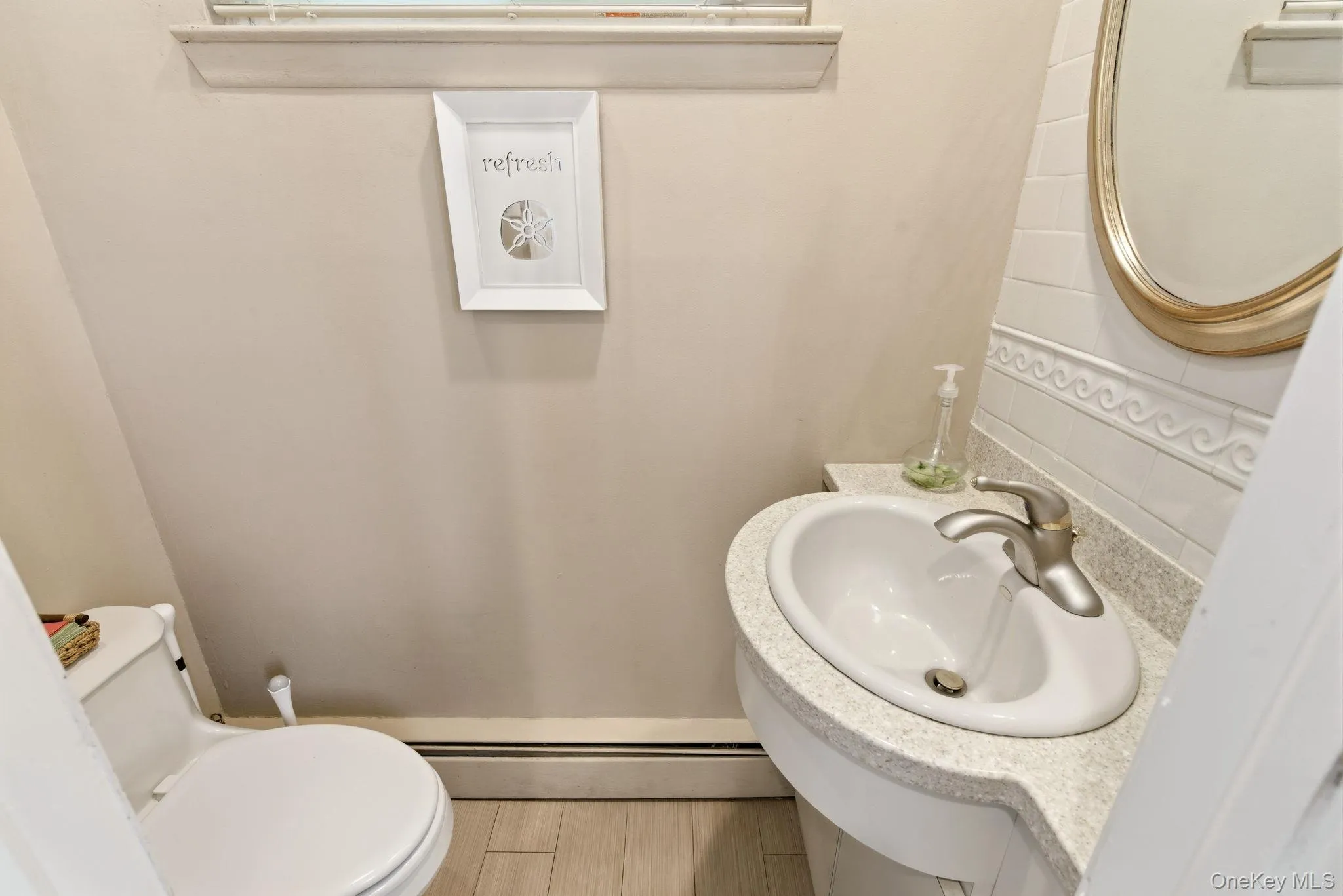 Powder Room Powder Room