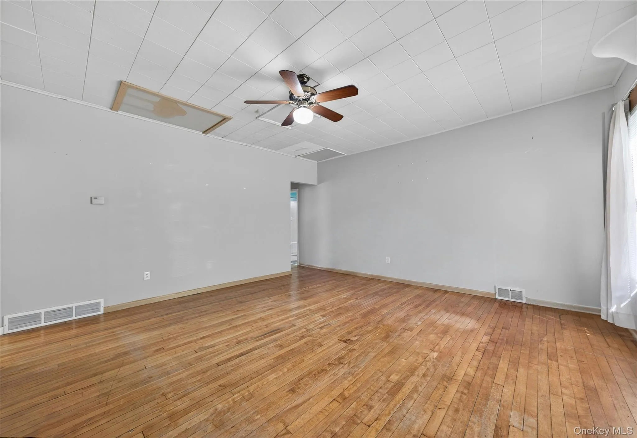 4 Montgomery Road, Highlands, NY, 2 Bedrooms Bedrooms, 4 Rooms Rooms,1 BathroomBathrooms,Residential Lease,For Rent,Montgomery,0,1002484 4 Montgomery Road, Highlands, NY, 2 Bedrooms Bedrooms, 4 Rooms Rooms,1 BathroomBathrooms,Residential Lease,For Rent,Montgomery,0,1002484