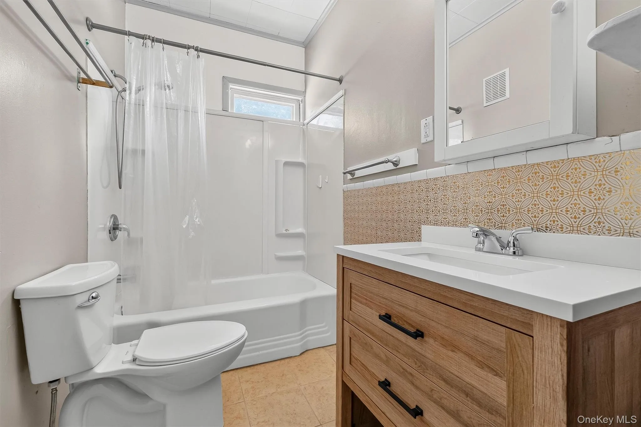 4 Montgomery Road, Highlands, NY, 2 Bedrooms Bedrooms, 4 Rooms Rooms,1 BathroomBathrooms,Residential Lease,For Rent,Montgomery,0,1002484 4 Montgomery Road, Highlands, NY, 2 Bedrooms Bedrooms, 4 Rooms Rooms,1 BathroomBathrooms,Residential Lease,For Rent,Montgomery,0,1002484