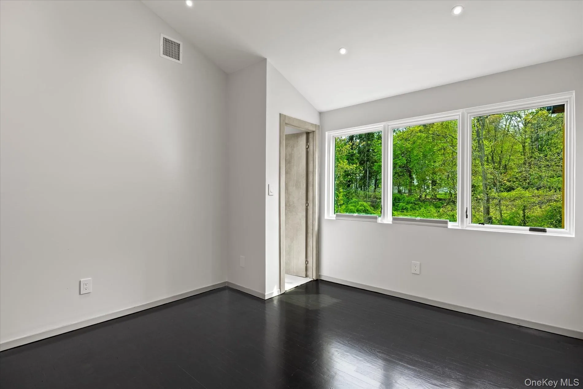 369 Shore Road, North Hempstead, NY, 7 Bedrooms Bedrooms, 12 Rooms Rooms,6 BathroomsBathrooms,Residential,For Rent,Shore,0,1002487 369 Shore Road, North Hempstead, NY, 7 Bedrooms Bedrooms, 12 Rooms Rooms,6 BathroomsBathrooms,Residential,For Rent,Shore,0,1002487